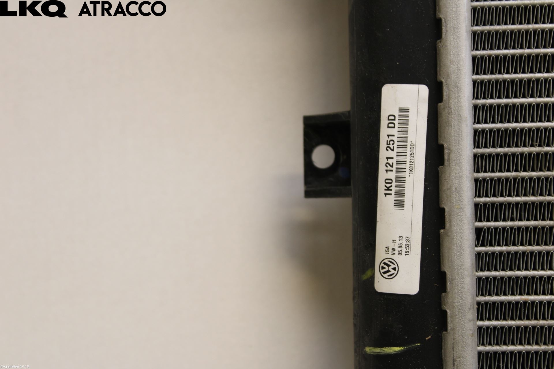 Volkswagen VW CADDY 11-15 Radiator Manuell