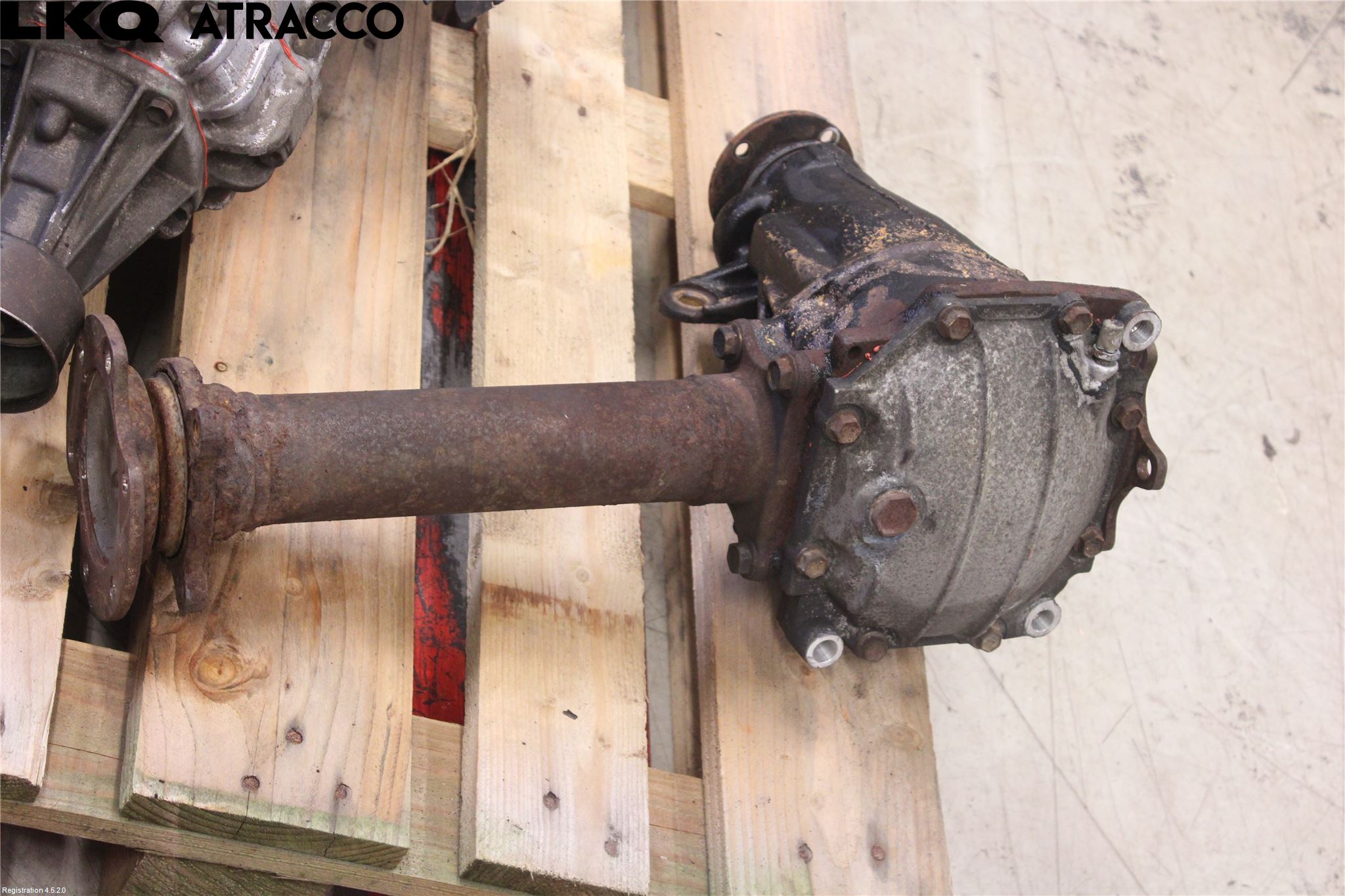 Toyota HI-ACE 06-12 Kardang Foran