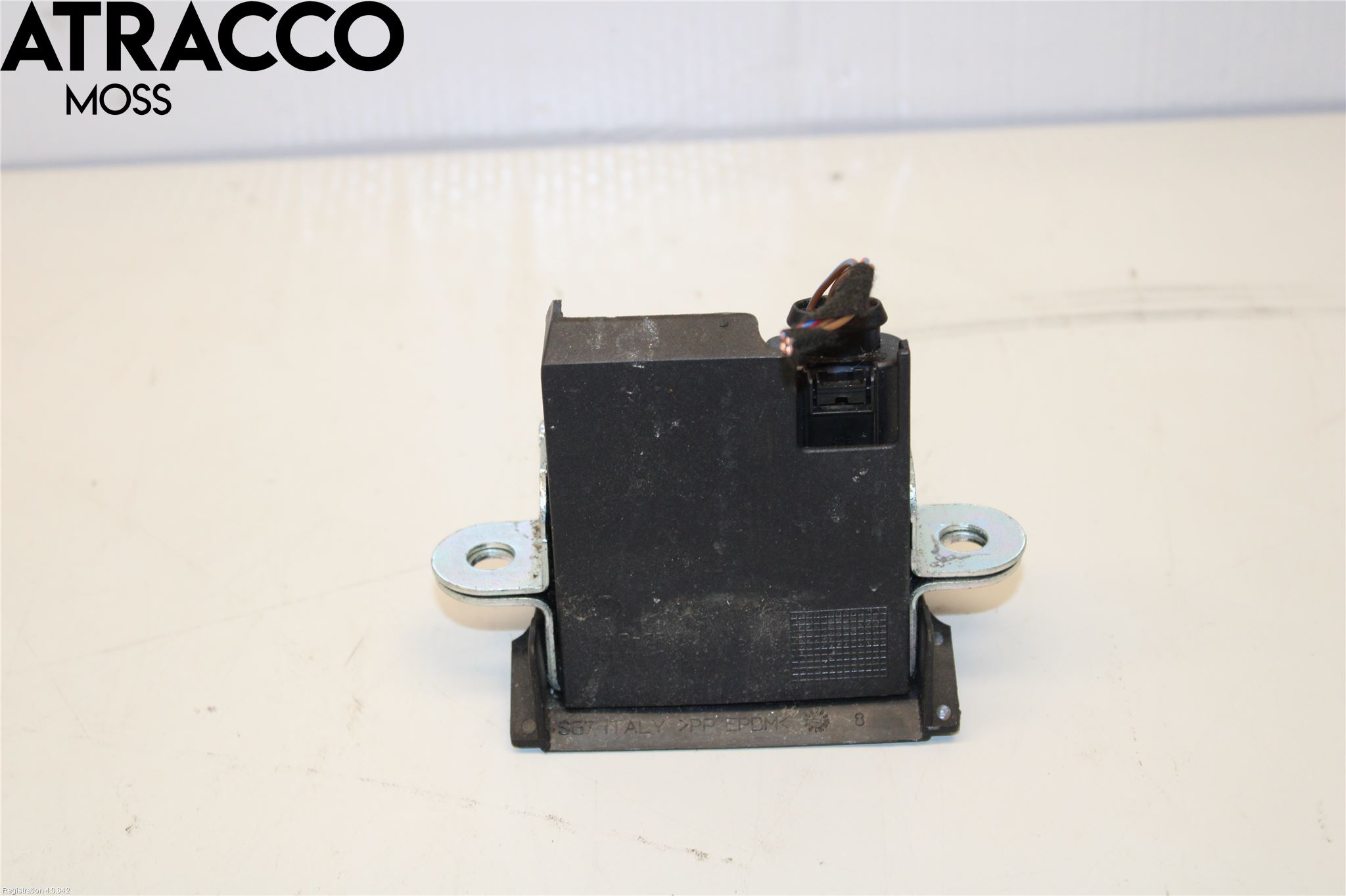 Volkswagen VW GOLF / E-GOLF VII 13-20 Bakluke-Lokk Låsekasse