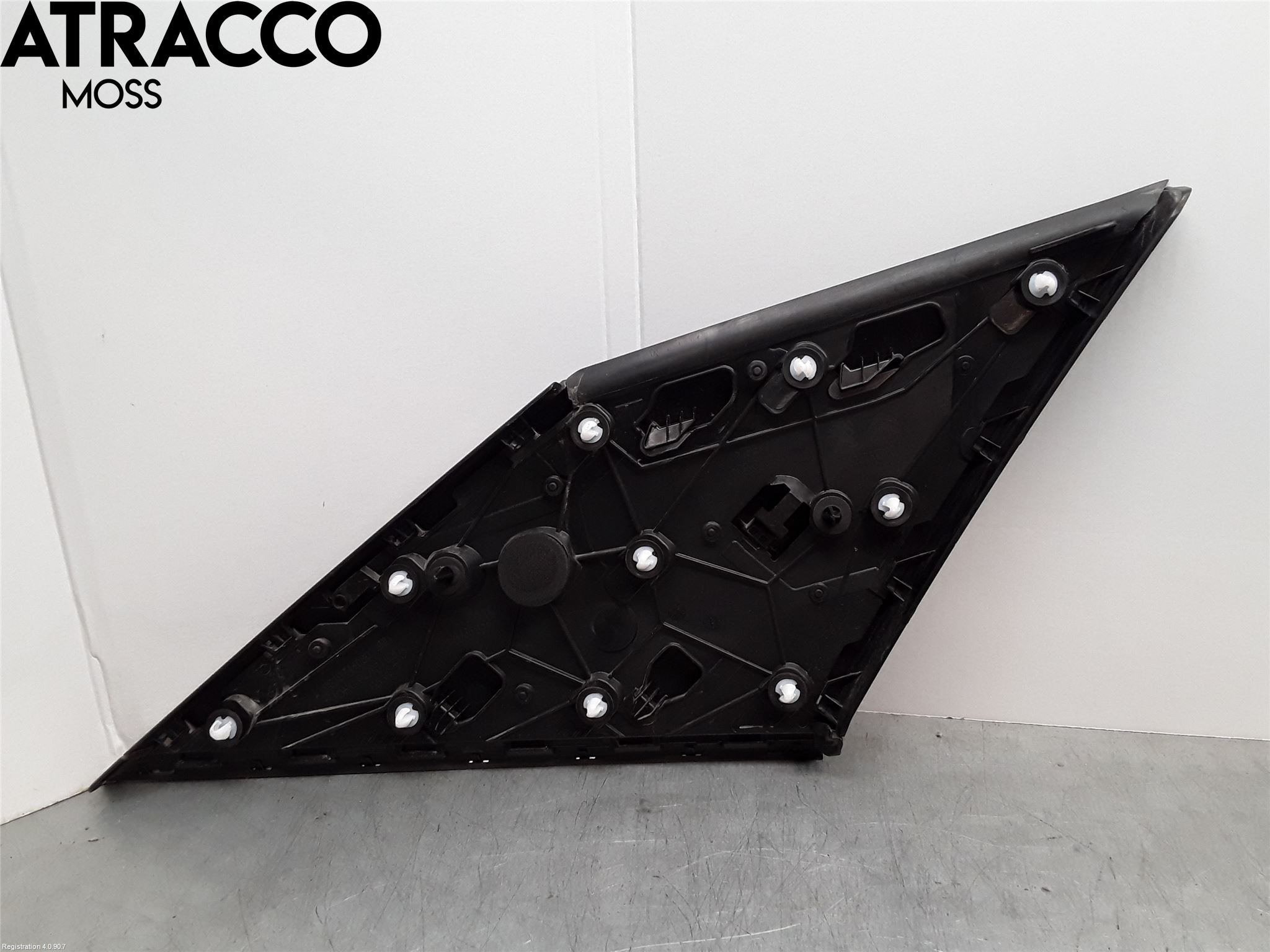 Peugeot 2008/E-2008 20- Bakrute Dekorlist