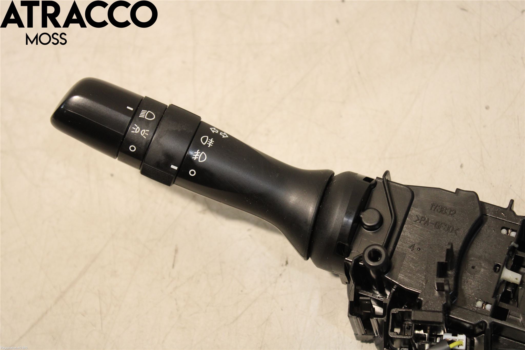 Toyota AURIS 10-12 Bryter Ratt Kombi H Og V