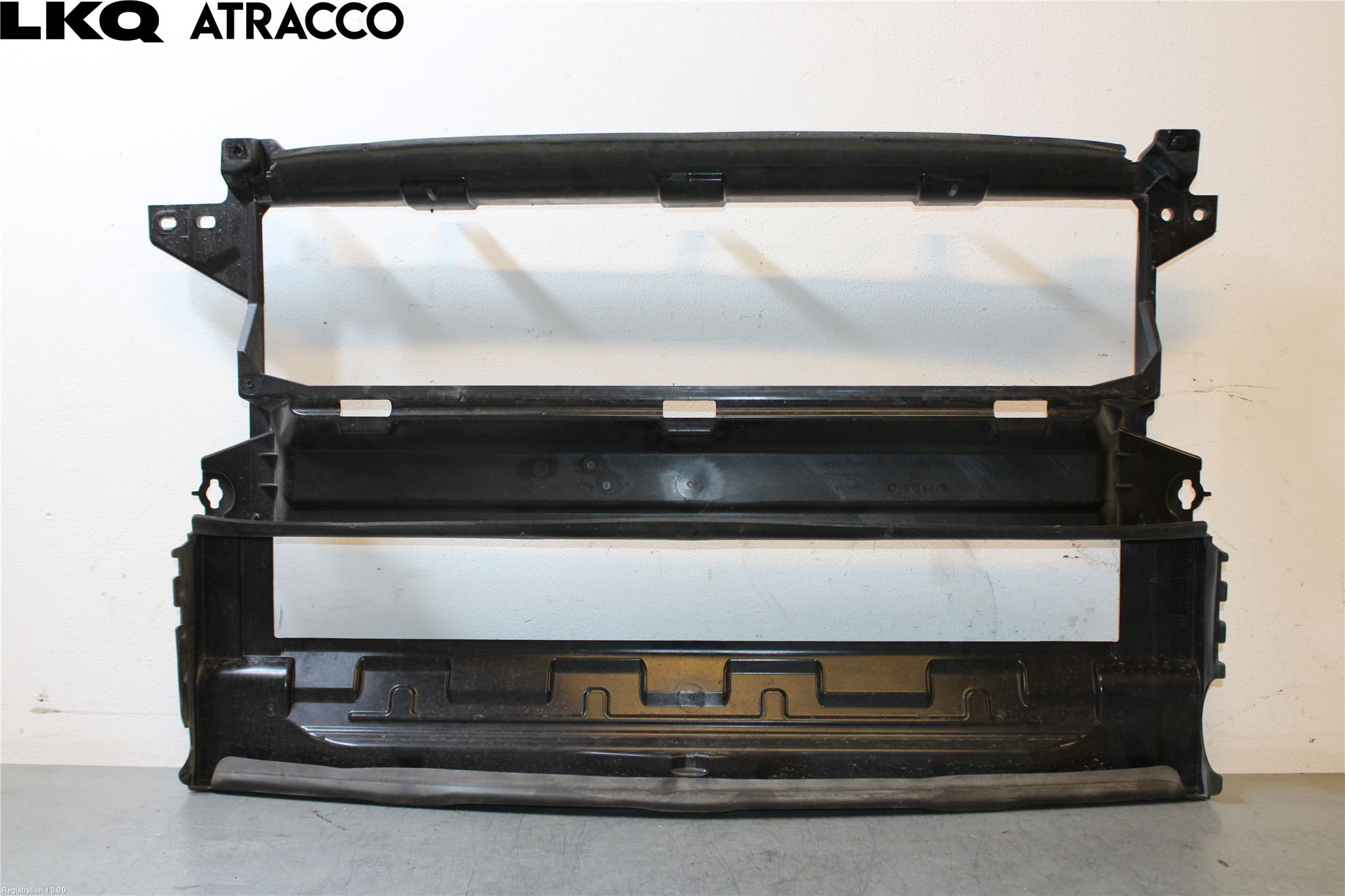 Volvo EX40 25- Luftstyring Front