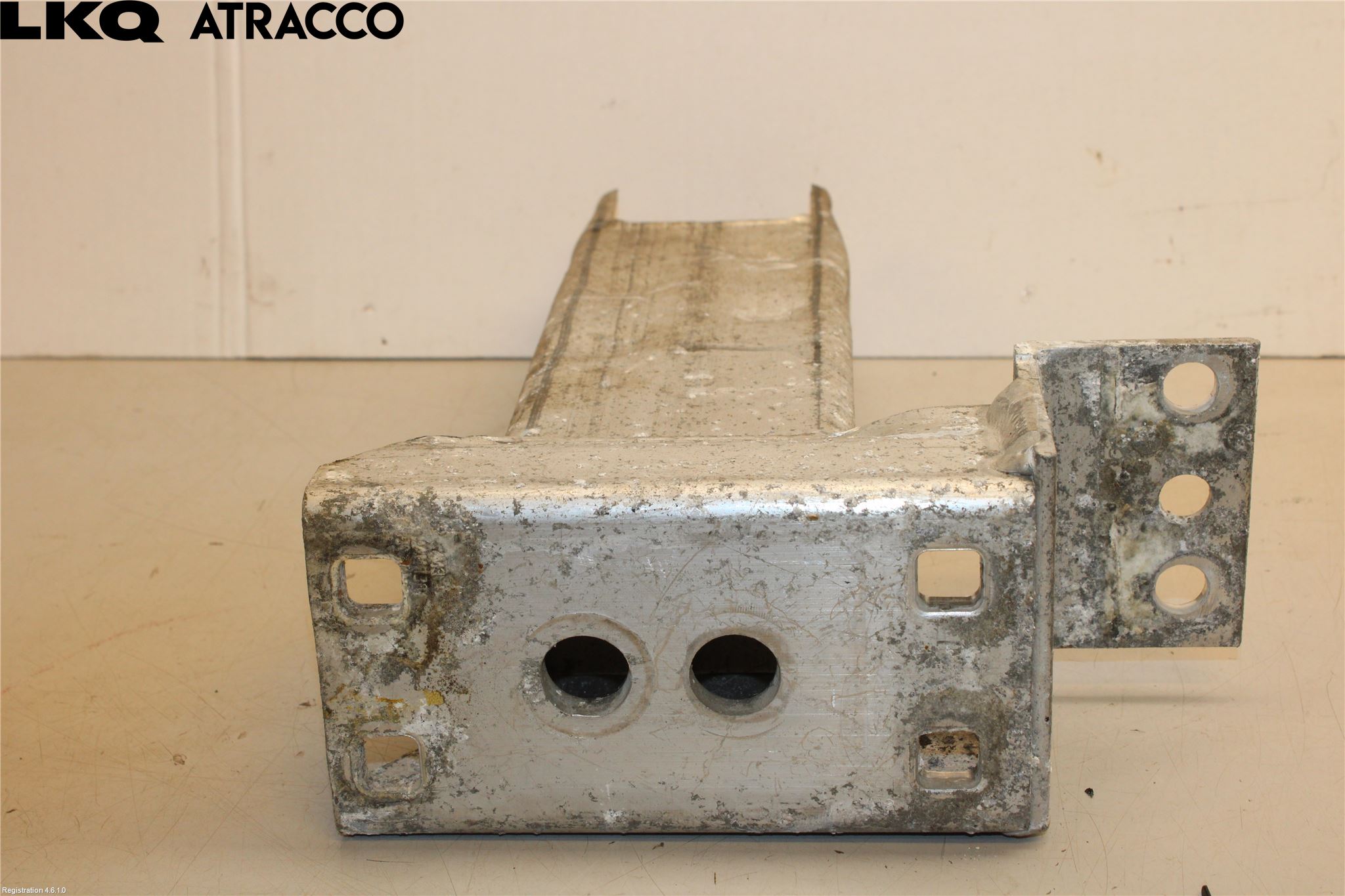 BMW X3 E83     03-10 Støtfanger Foran Feste