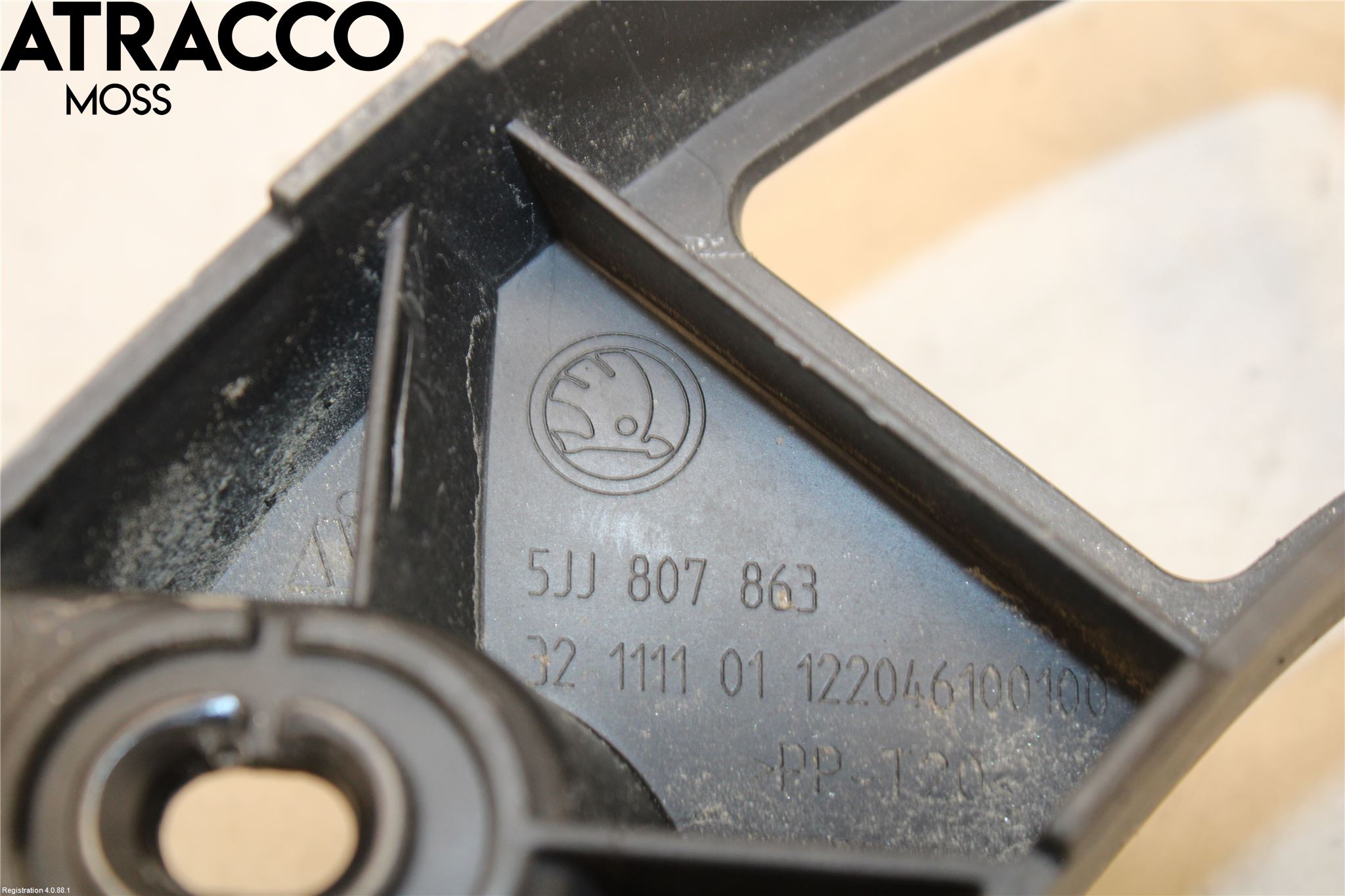 Skoda RAPID Støtfangerfeste Bak Venstre