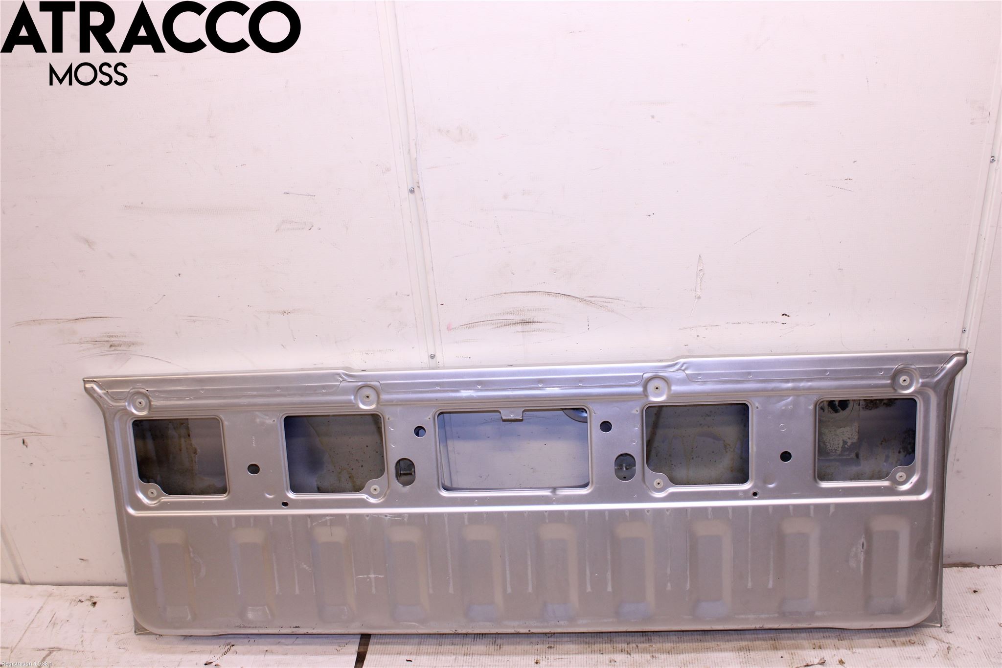 Nissan NAVARA 05-16 Lasteplan Luke Bak