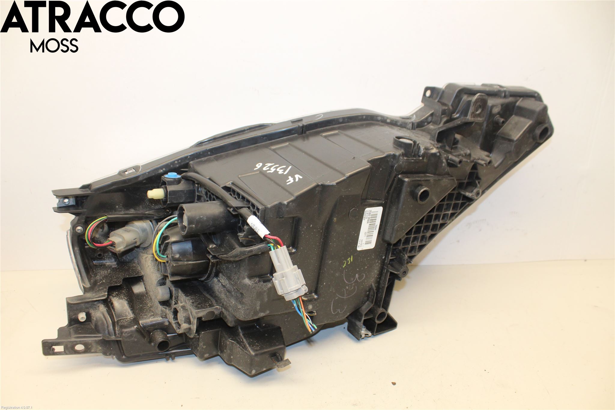 Nissan LEAF 11-17 Frontlykt Venstre