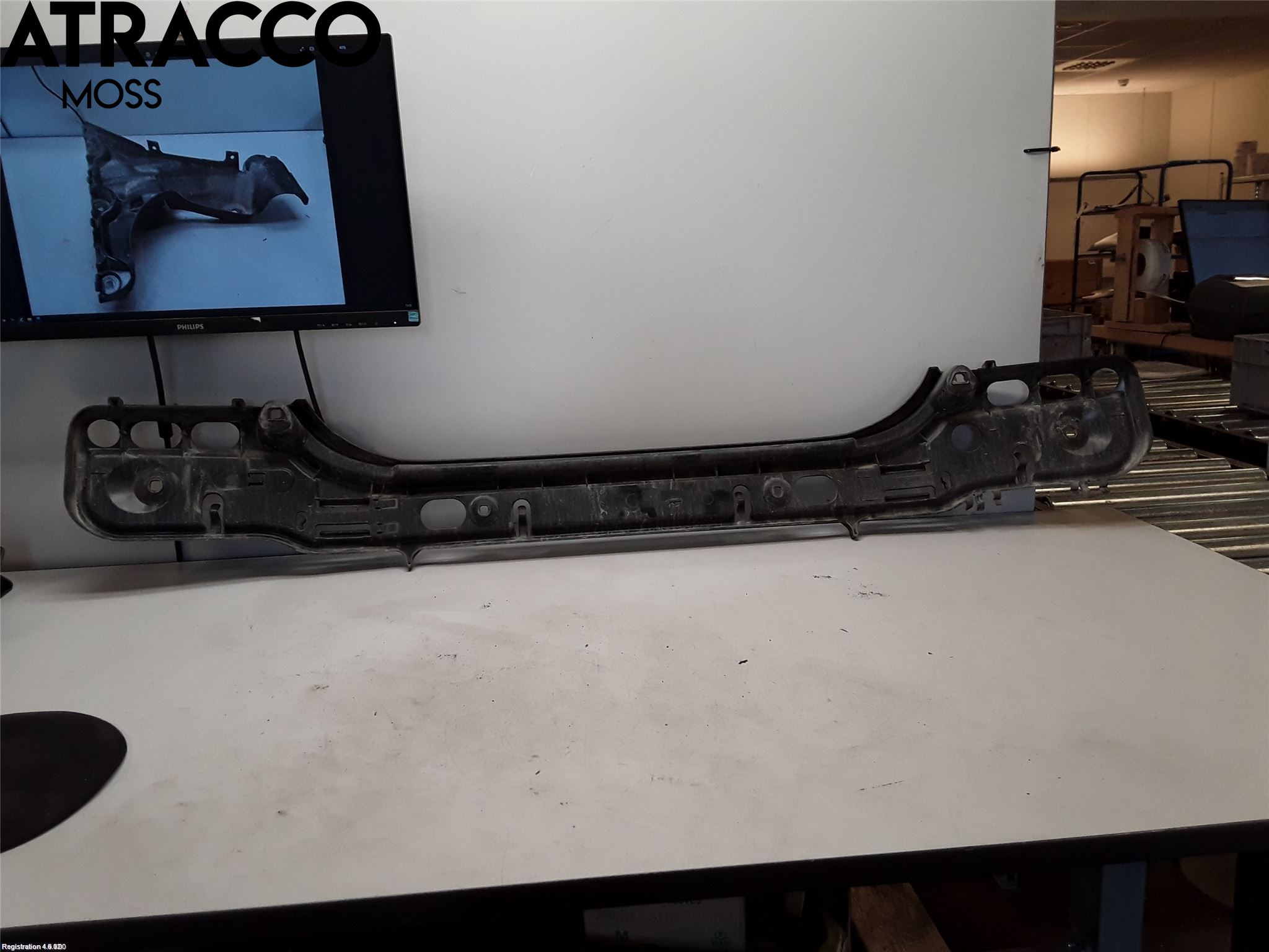 BMW 5 E60/61 Sed/Tou 02-10 Støtfanger Bak Midt Del