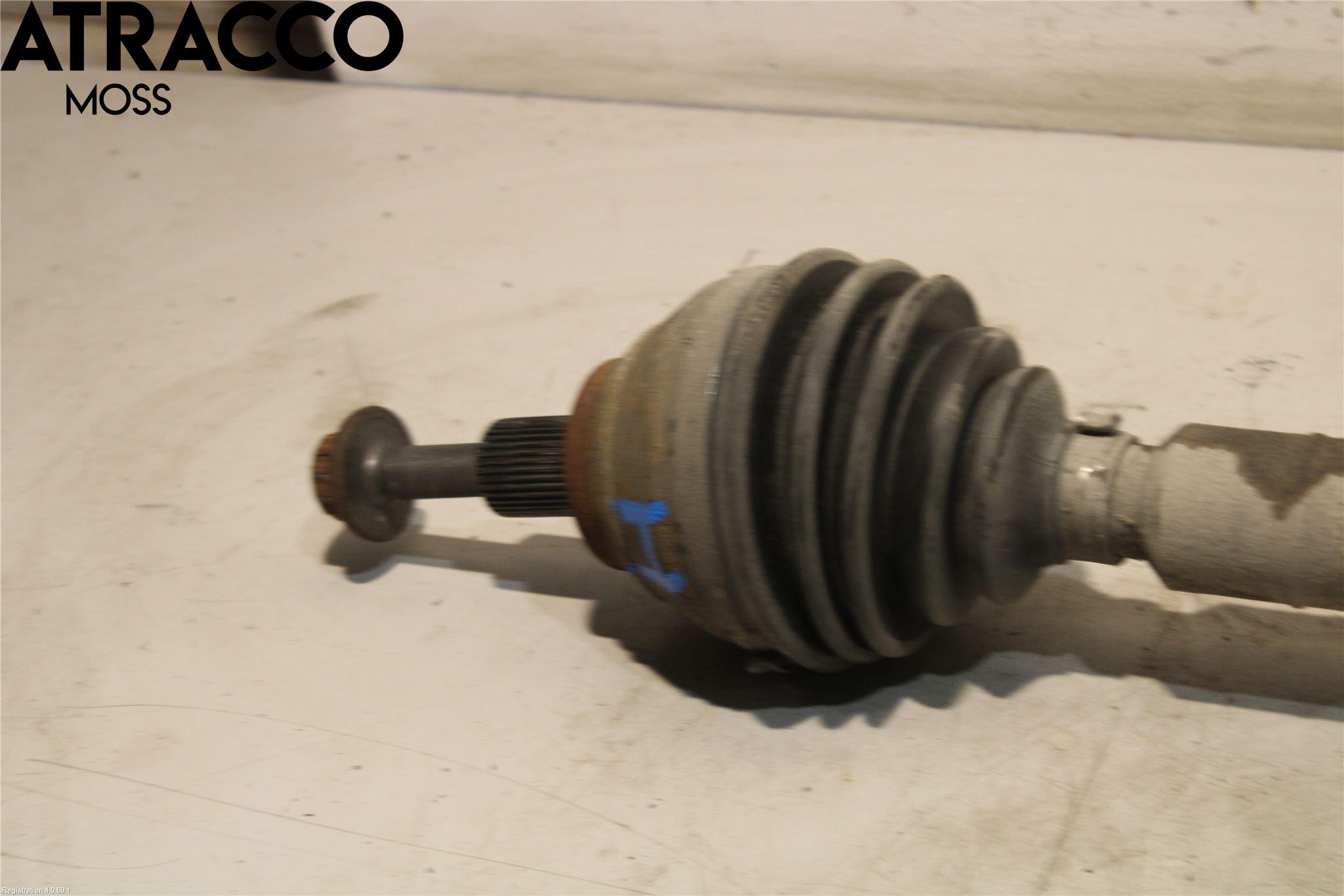 Volkswagen VW TIGUAN 07-16 Drivaksel Foran Kompl Høyre