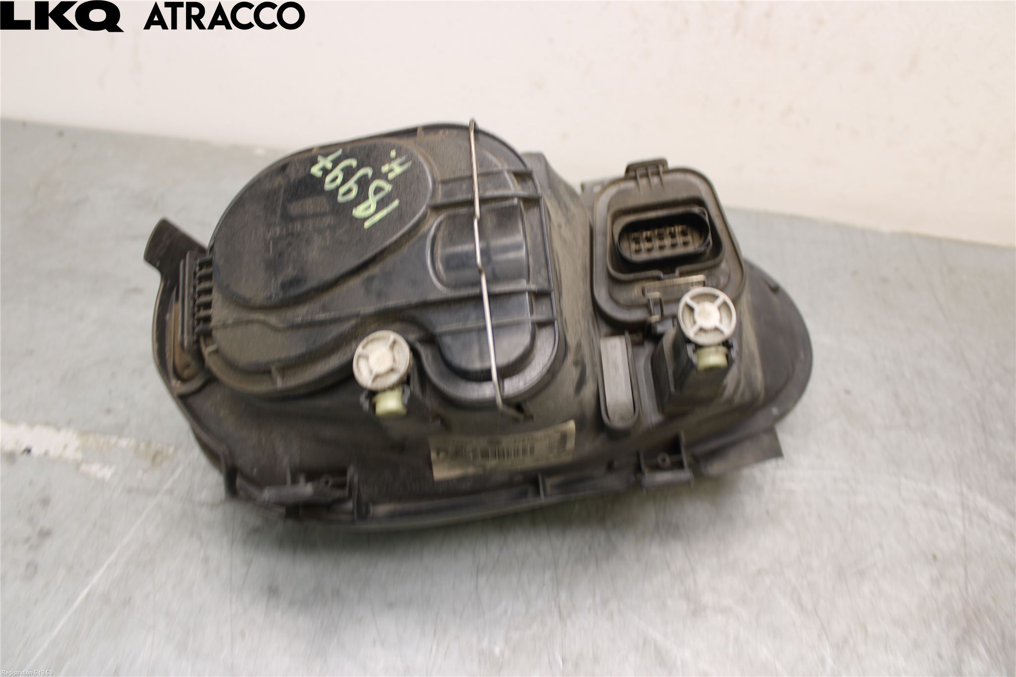Volkswagen VW GOLF IV 98-06 Frontlykt Høyre