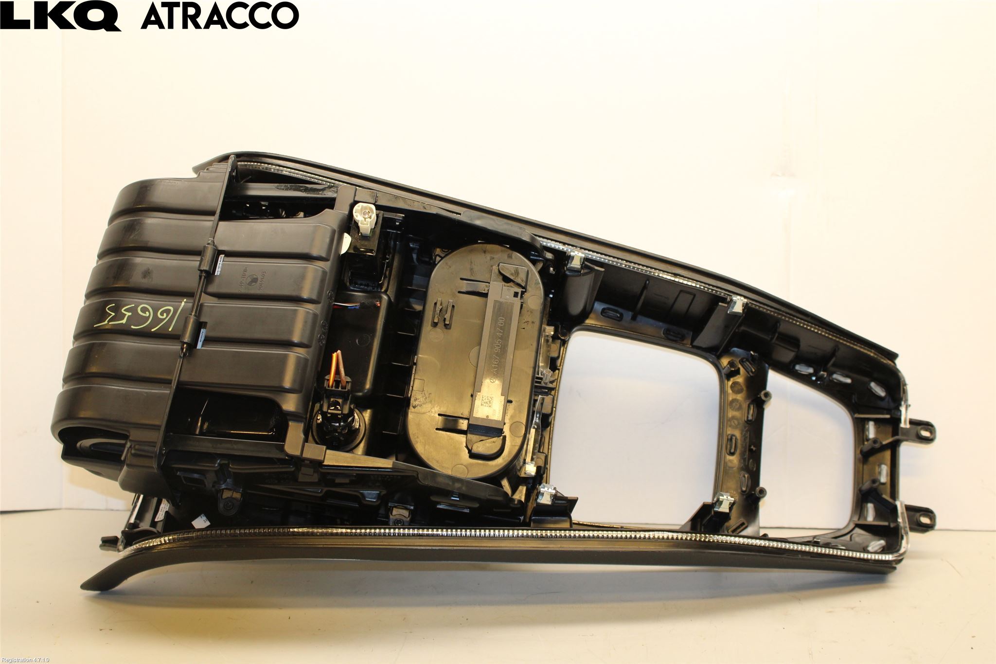 Mercedes-Benz MB A-KLASS (W177) 18- Instrumentkonsoll Midt