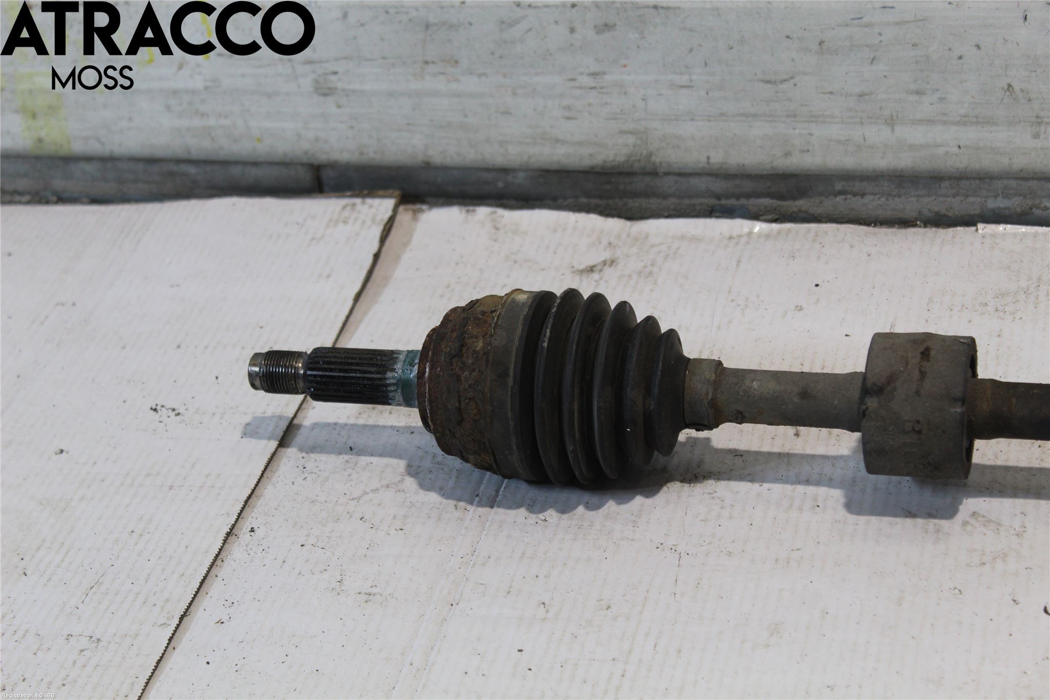 Daihatsu SIRION Drivaksel Foran Kompl Høyre