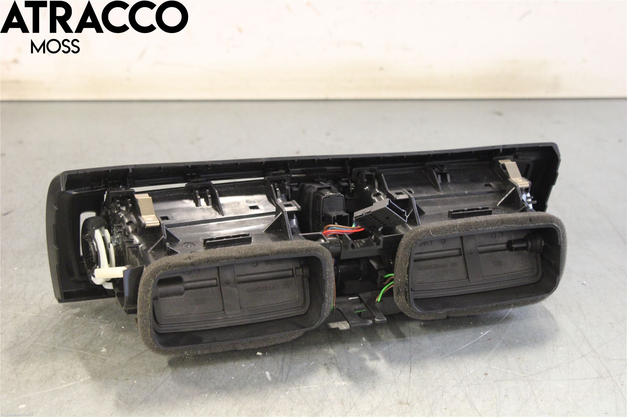 BMW 1 F20/F21 11-19 Dashbord Kanal - Dyse