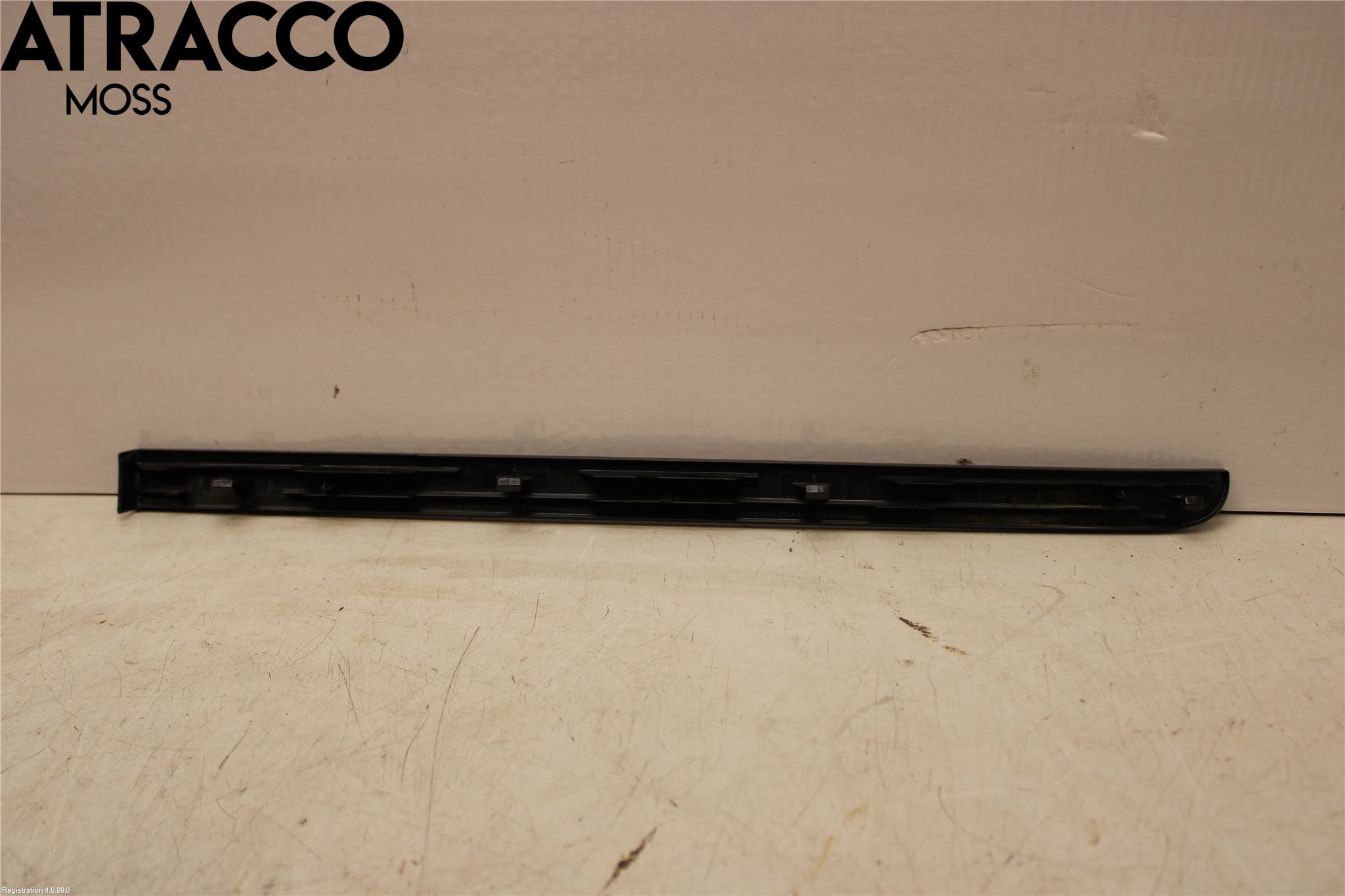 Volkswagen VW TOURAN 10-15 Innr Dashbord Sparkeplate