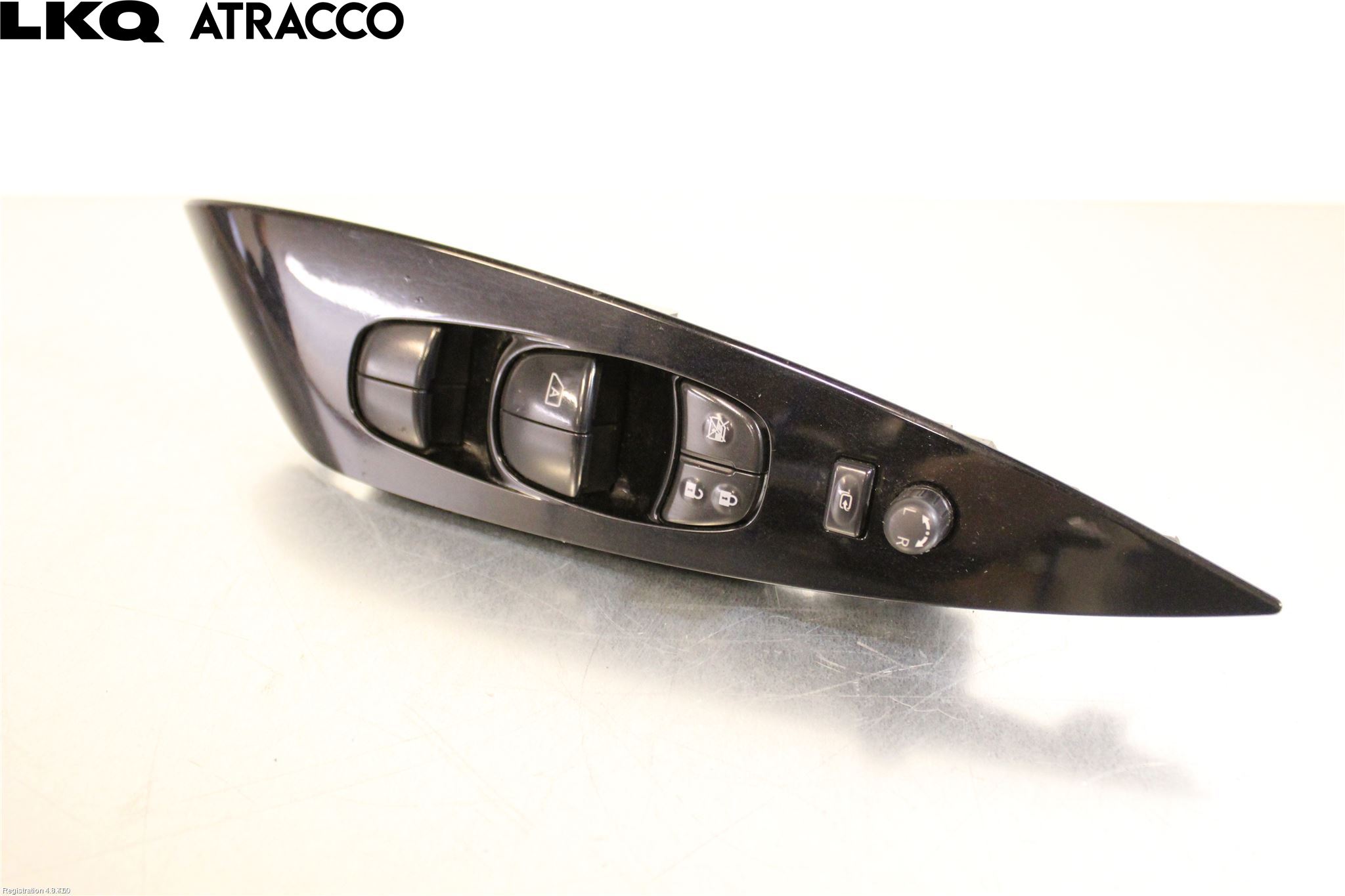 Nissan LEAF 11-17 Bryter Vindusheis