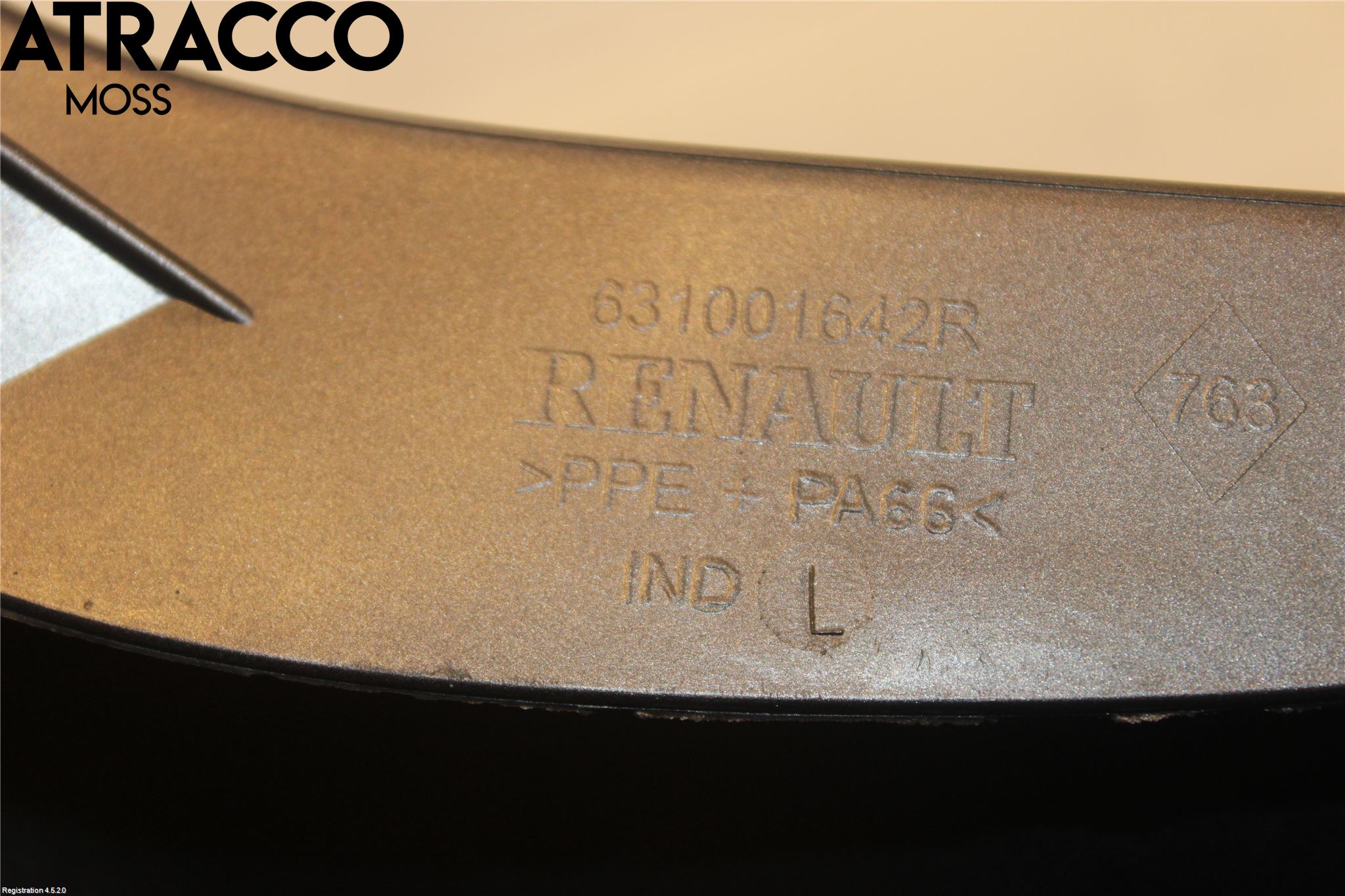 Renault CAPTUR 13-19 Skjerm Foran Høyre