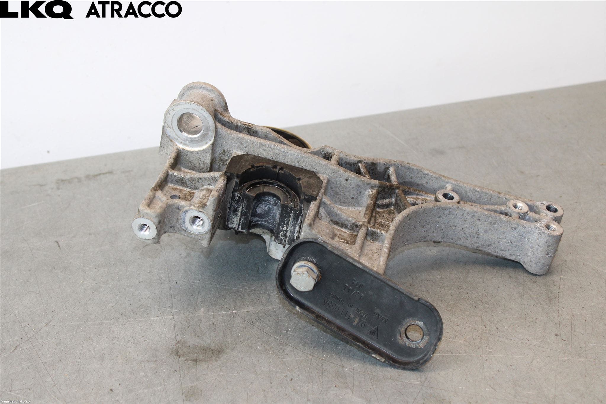 Porsche TAYCAN 20- Stablisatorstag Feste