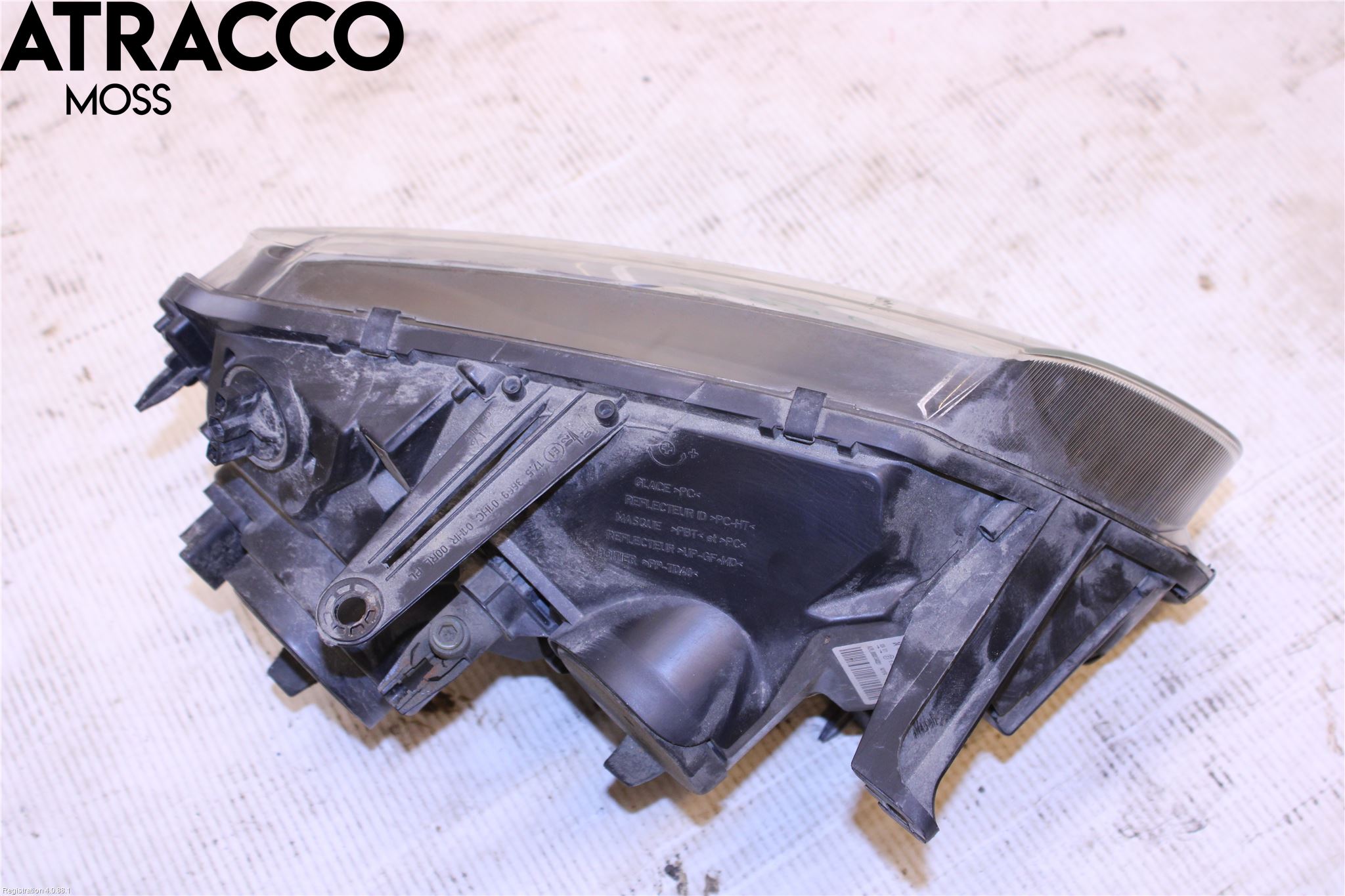 Dacia DUSTER 10-17 Frontlykt Hus Venstre