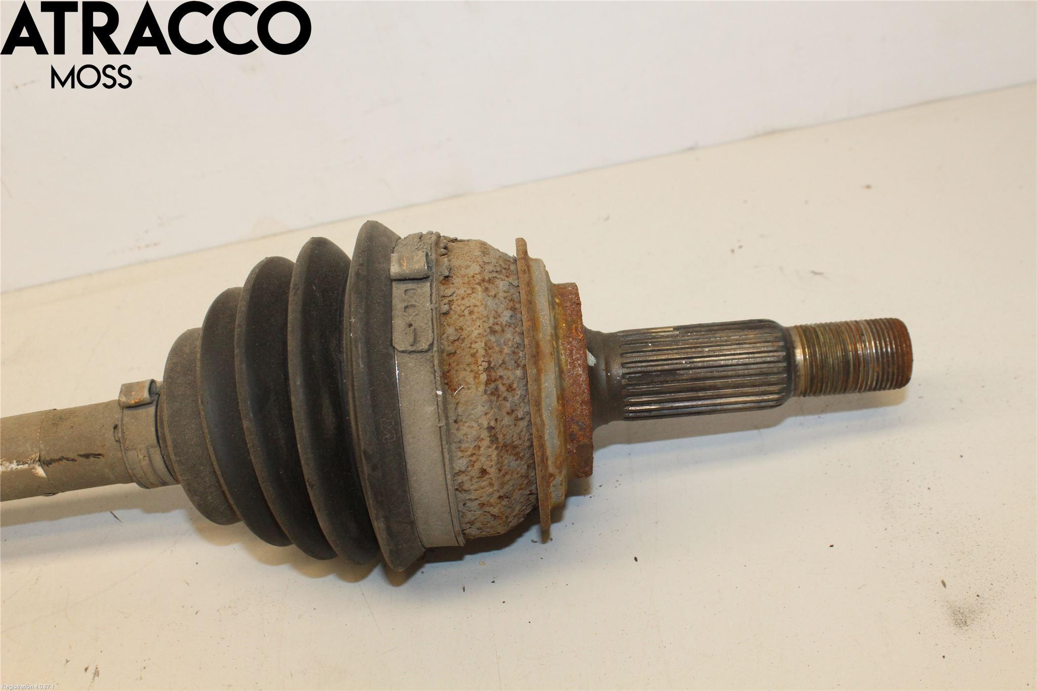 Toyota YARIS XP130 12-14 Drivaksel Foran Kompl Høyre