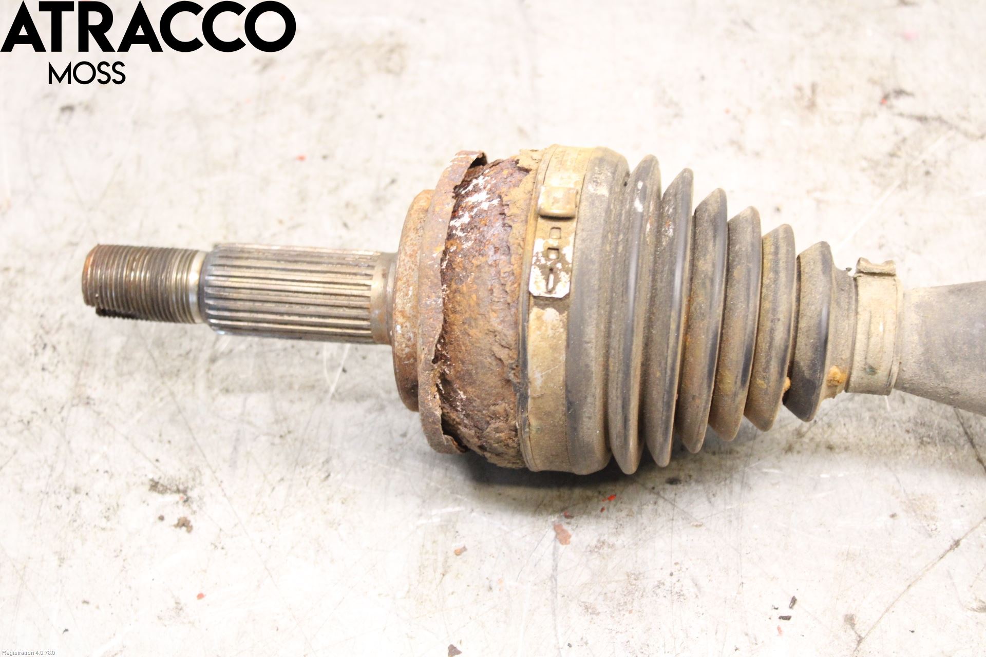 Toyota AURIS 10-12 Drivaksel Foran Kompl Høyre