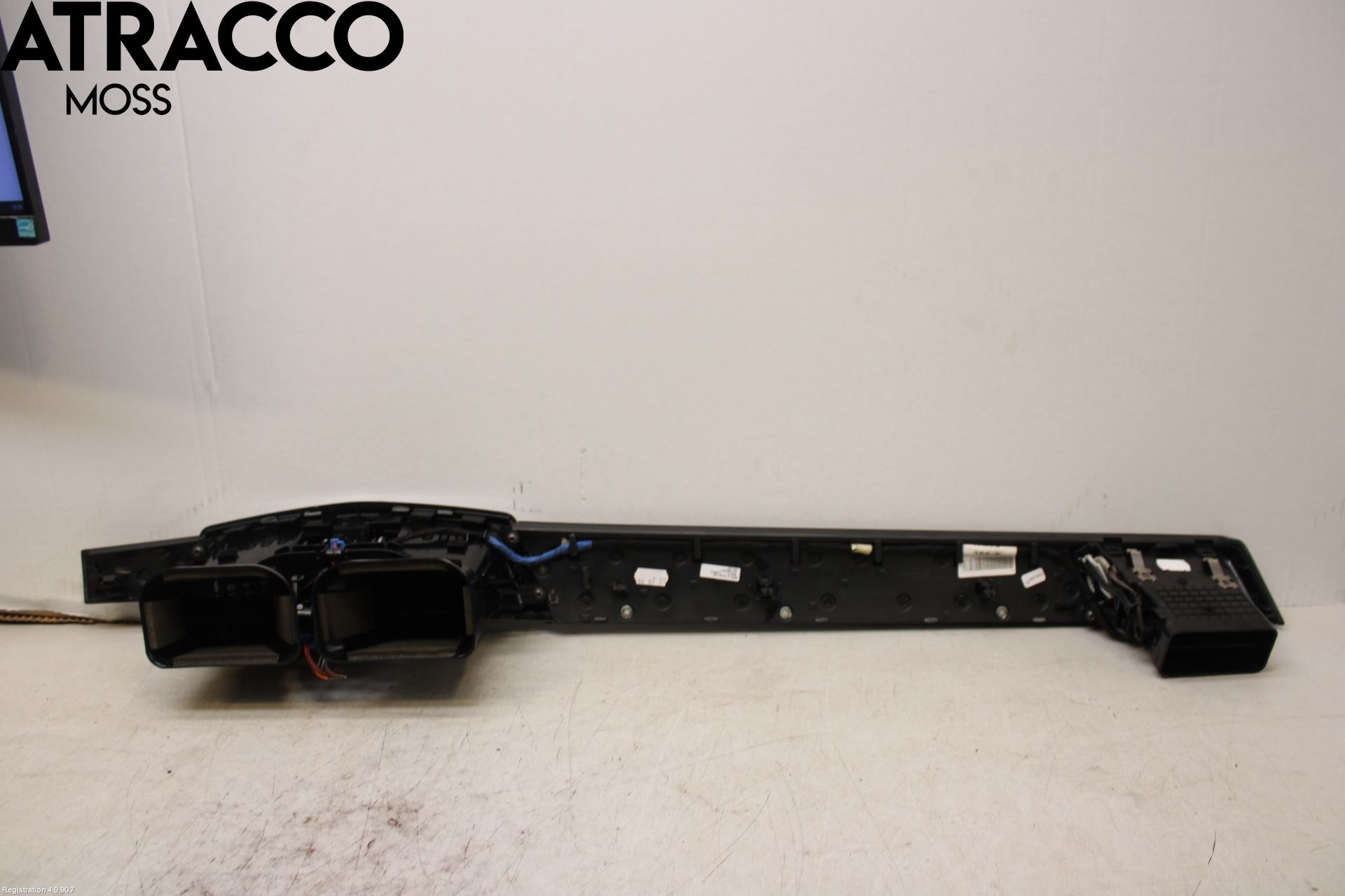 Mercedes-Benz MB E-KLASS (W212) 09-16 Dashbord Kanal - Dyse