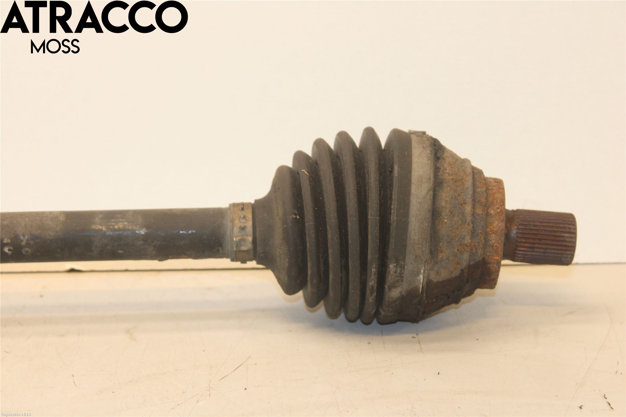 Volkswagen VW PASSAT 11-14 Drivaksel Foran Kompl Venstre