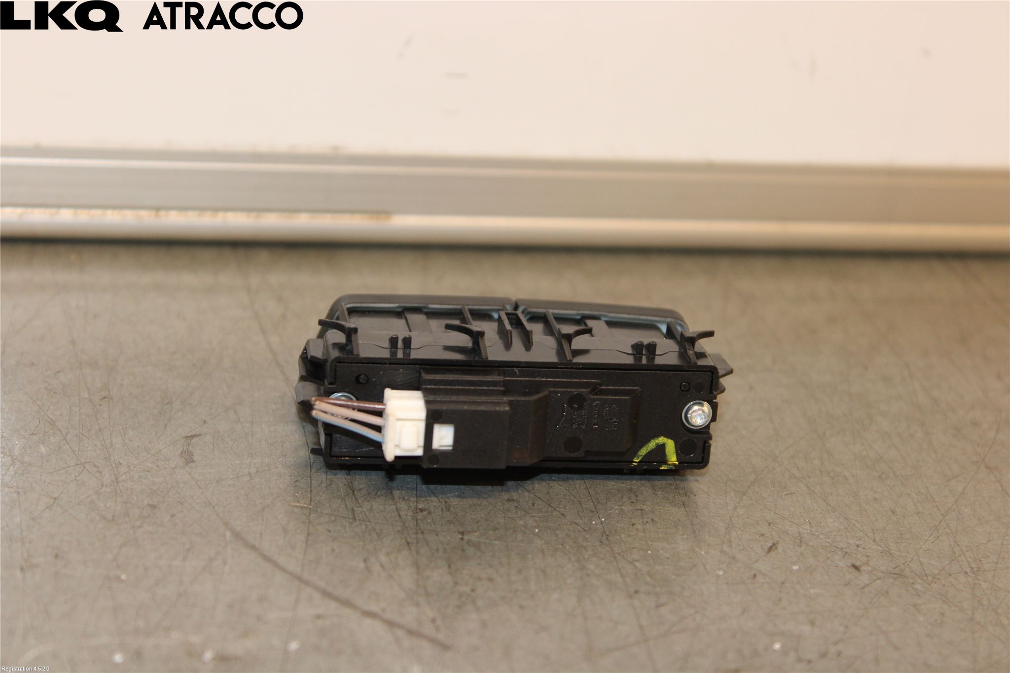 Mercedes-Benz MB ML/GLE-KLASS (W166) 12-18 Bryter Sentral Lås