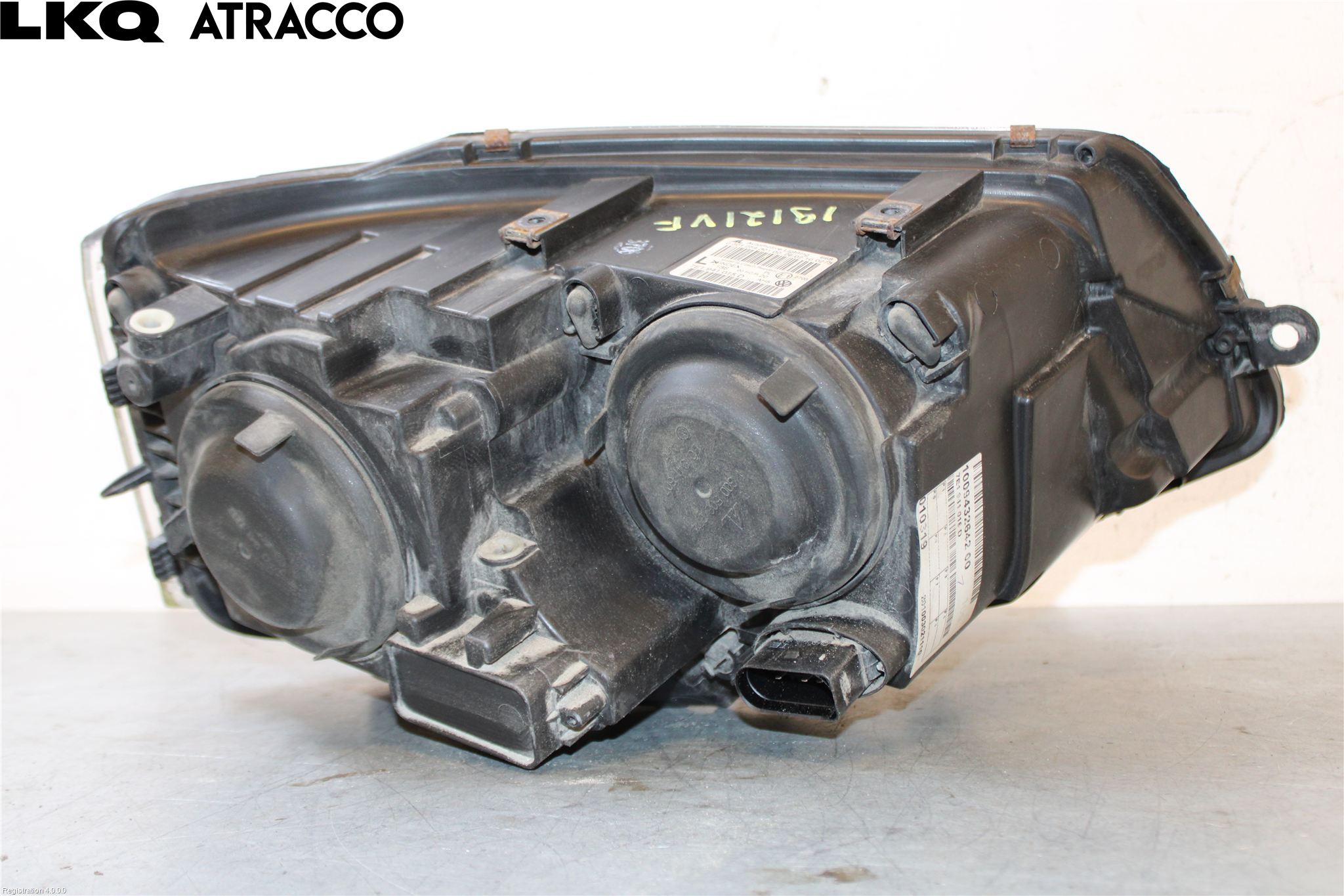 Volkswagen VW TRANSP/CARAVELLE (T5) 04-15 Frontlykt Venstre