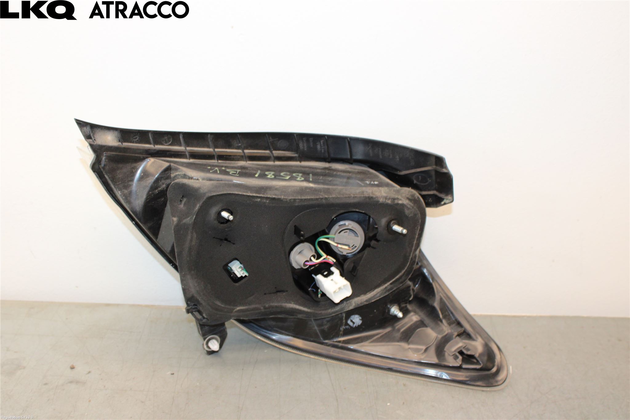 Toyota YARIS XP130 12-14 Baklykt Venstre