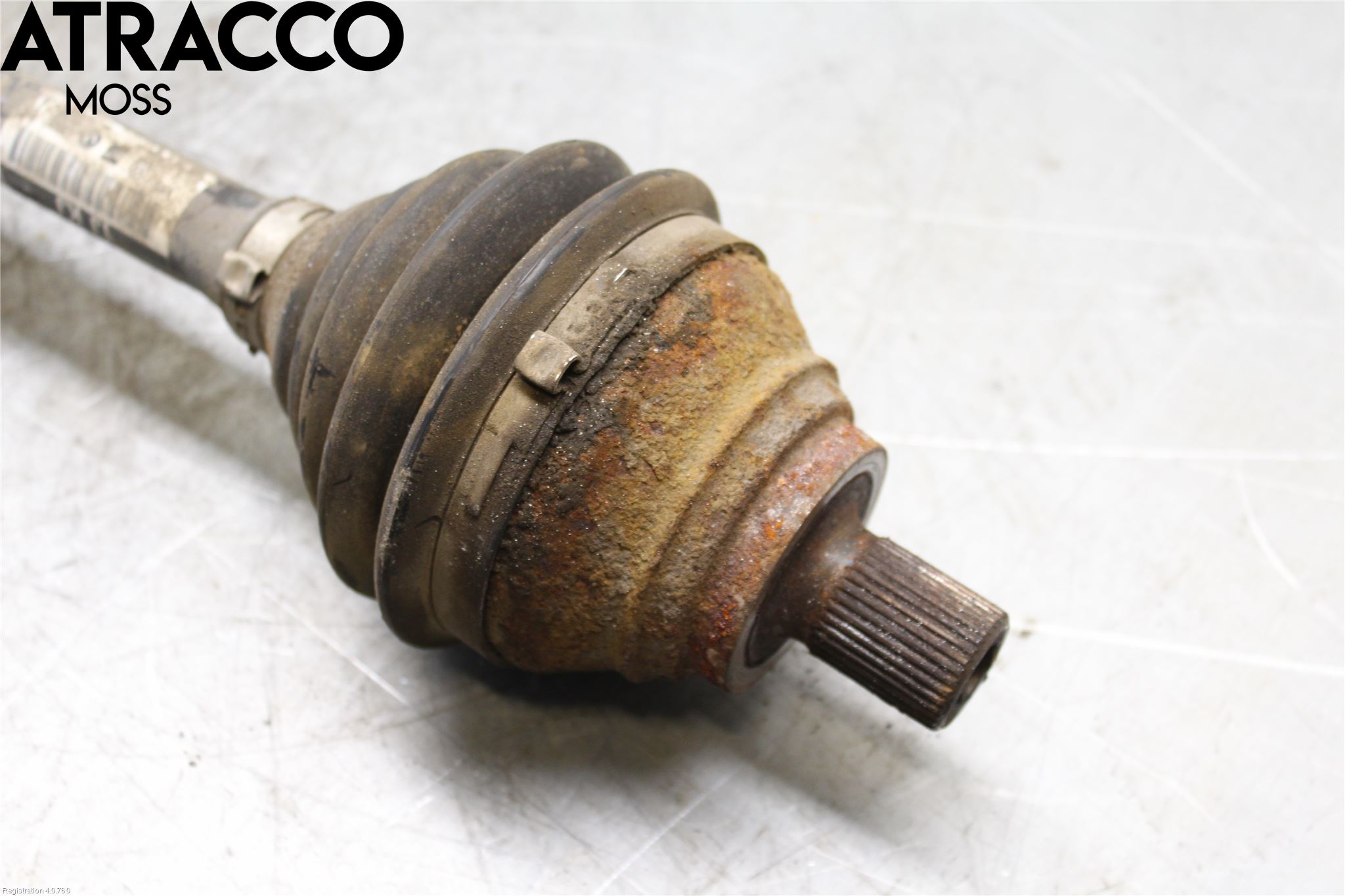 Volkswagen VW GOLF PLUS/CROSS GOLF 04-14 Drivaksel Foran Kompl Venstre