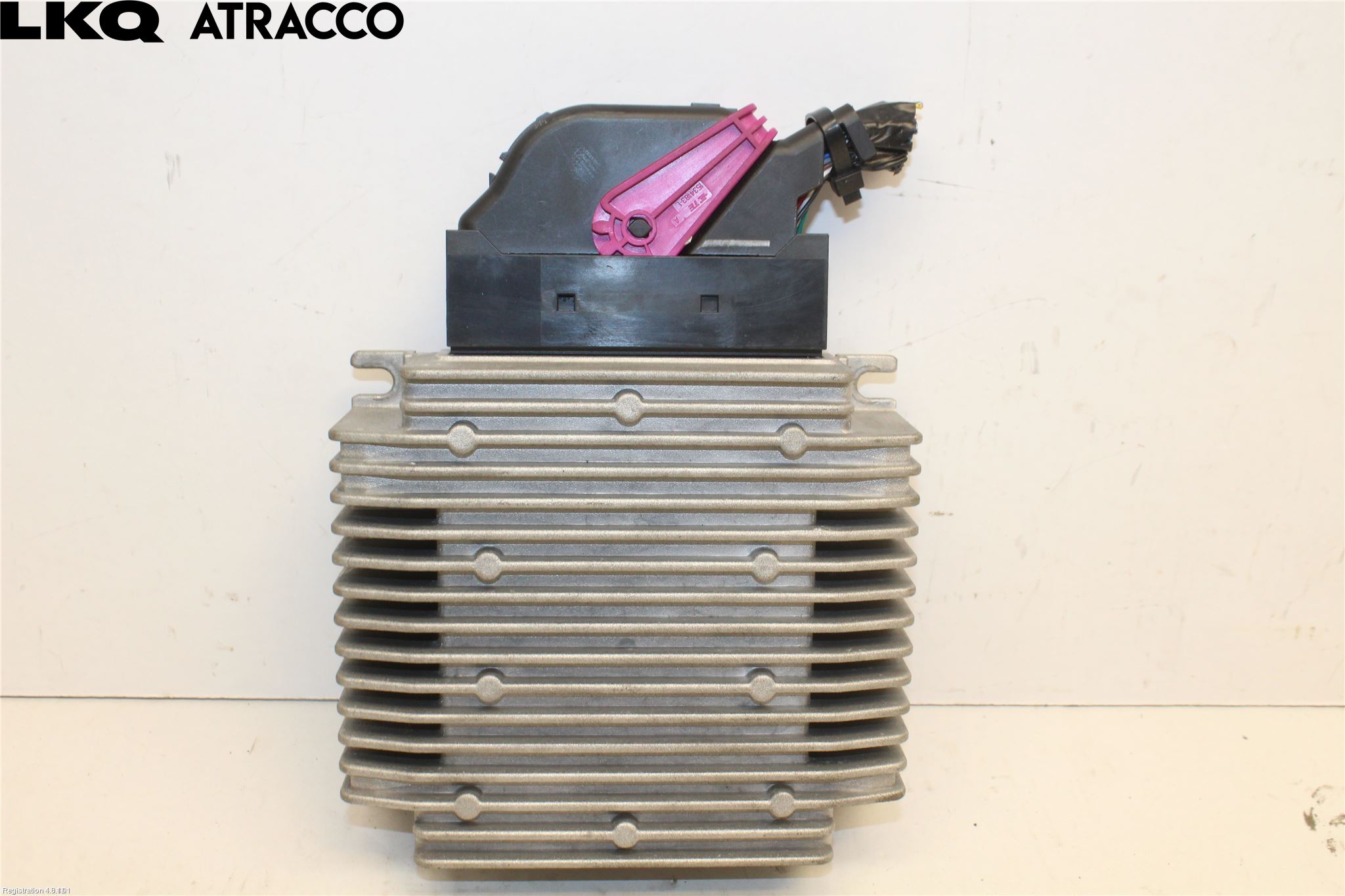 Tesla MODEL S 13- Stereo Forsterker