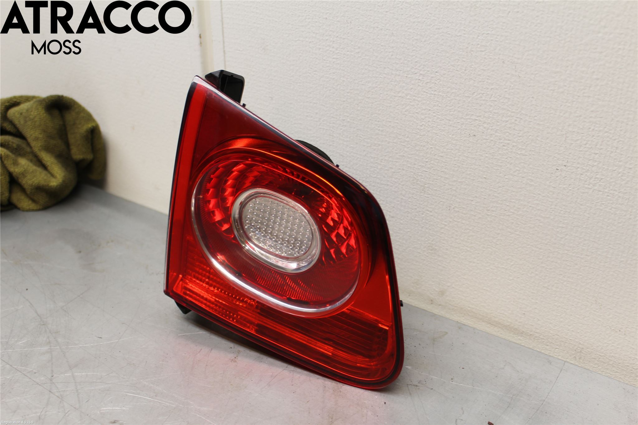 Volkswagen VW TIGUAN 07-16 Baklykt Venstre  På Luke(Indre