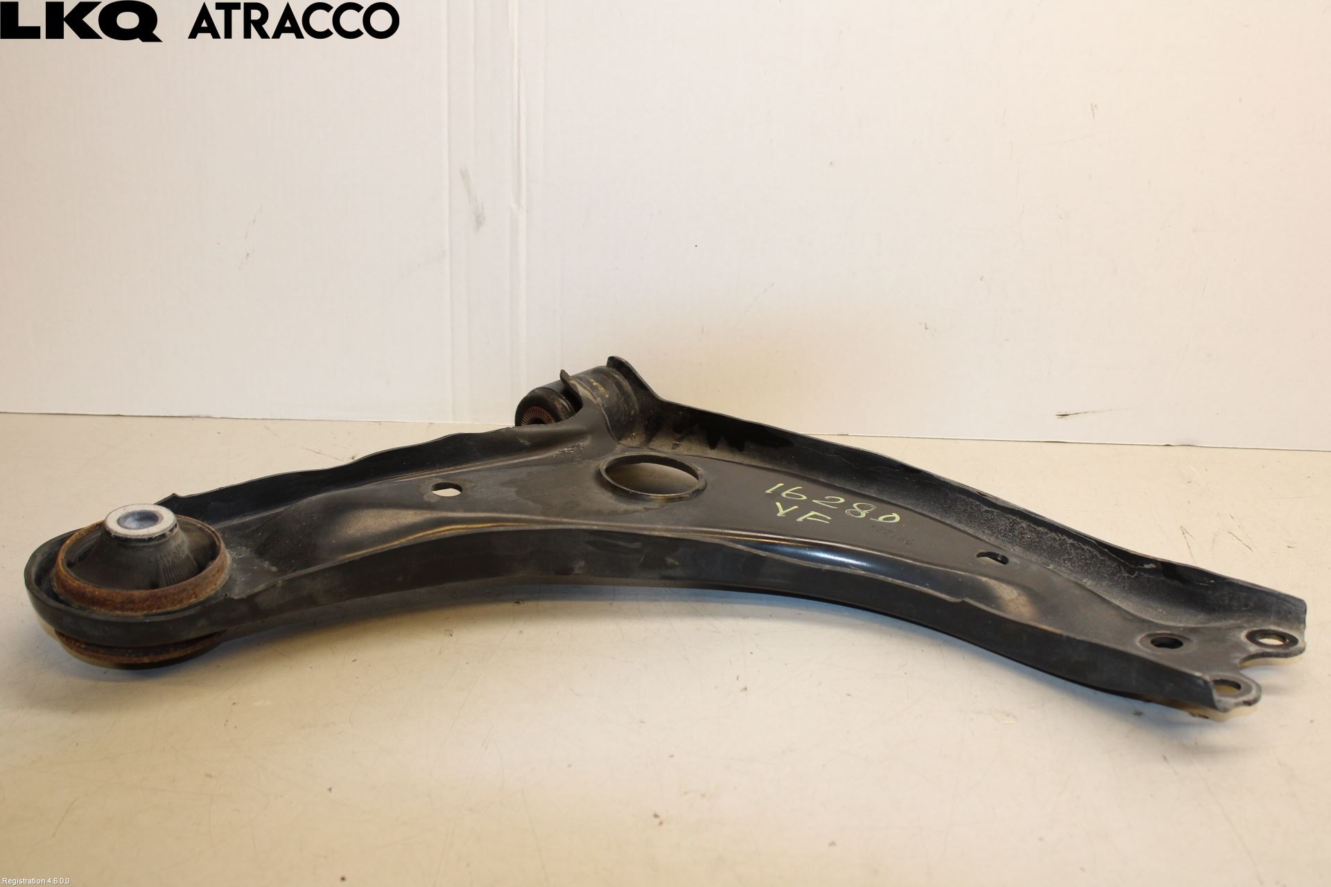 Toyota YARIS XP21 20- Bærearm Foran Venstre Nedre