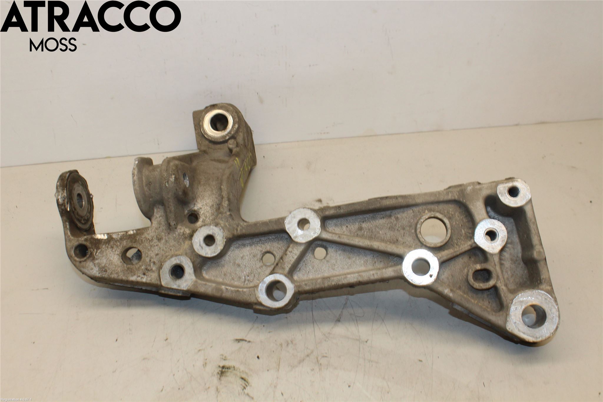 Volkswagen VW GOLF VI 09-13 Travers Feste