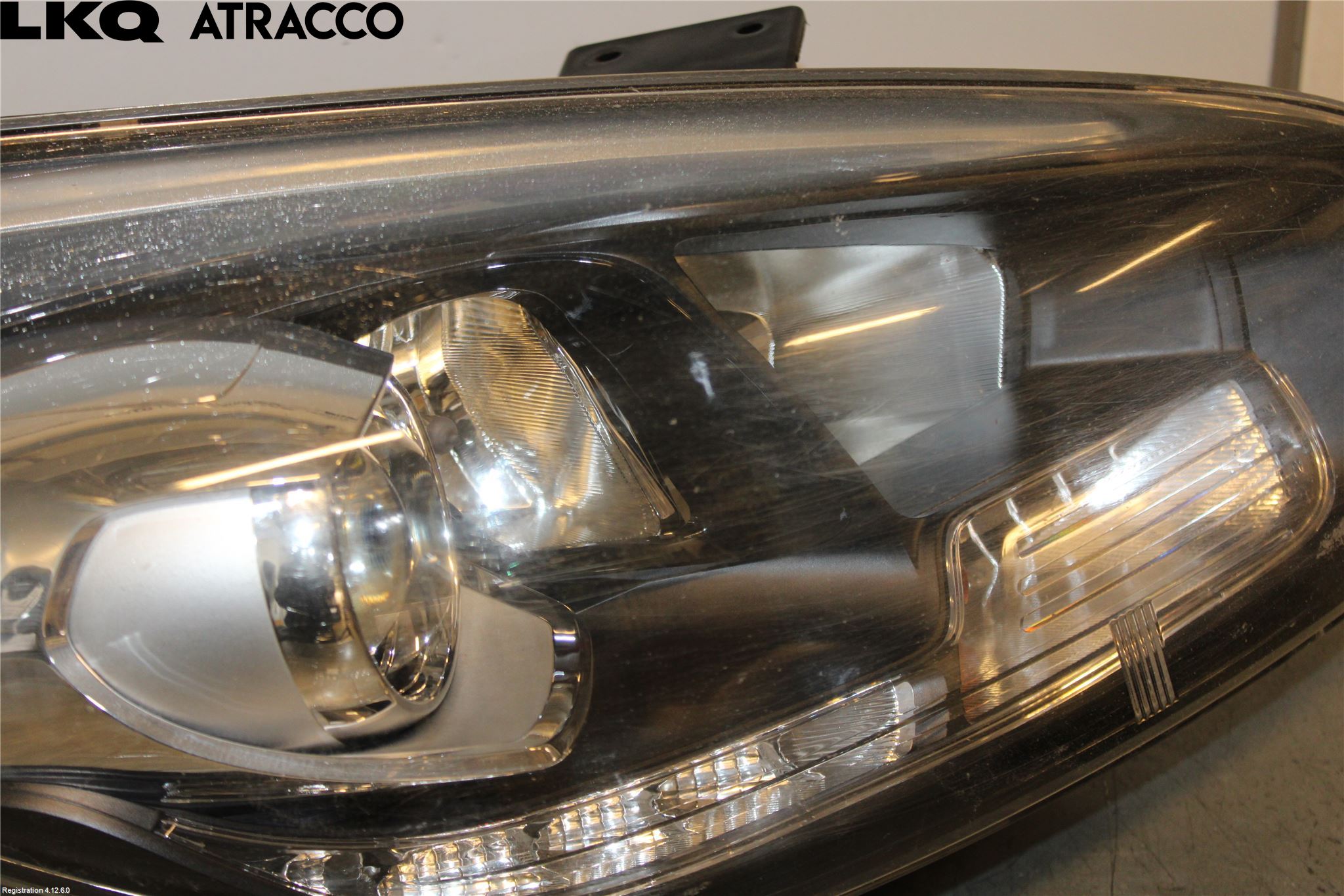 Kia CARENS III 13-19 Frontlykt Høyre