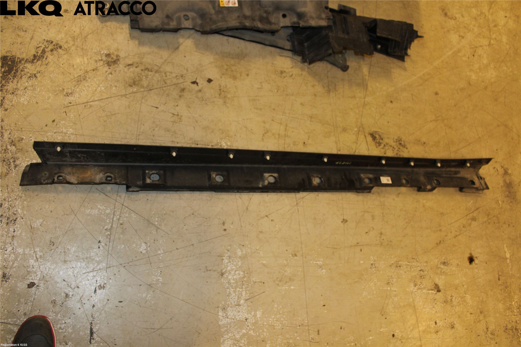 Toyota RAV4 19- Kanalskjørt Høyre