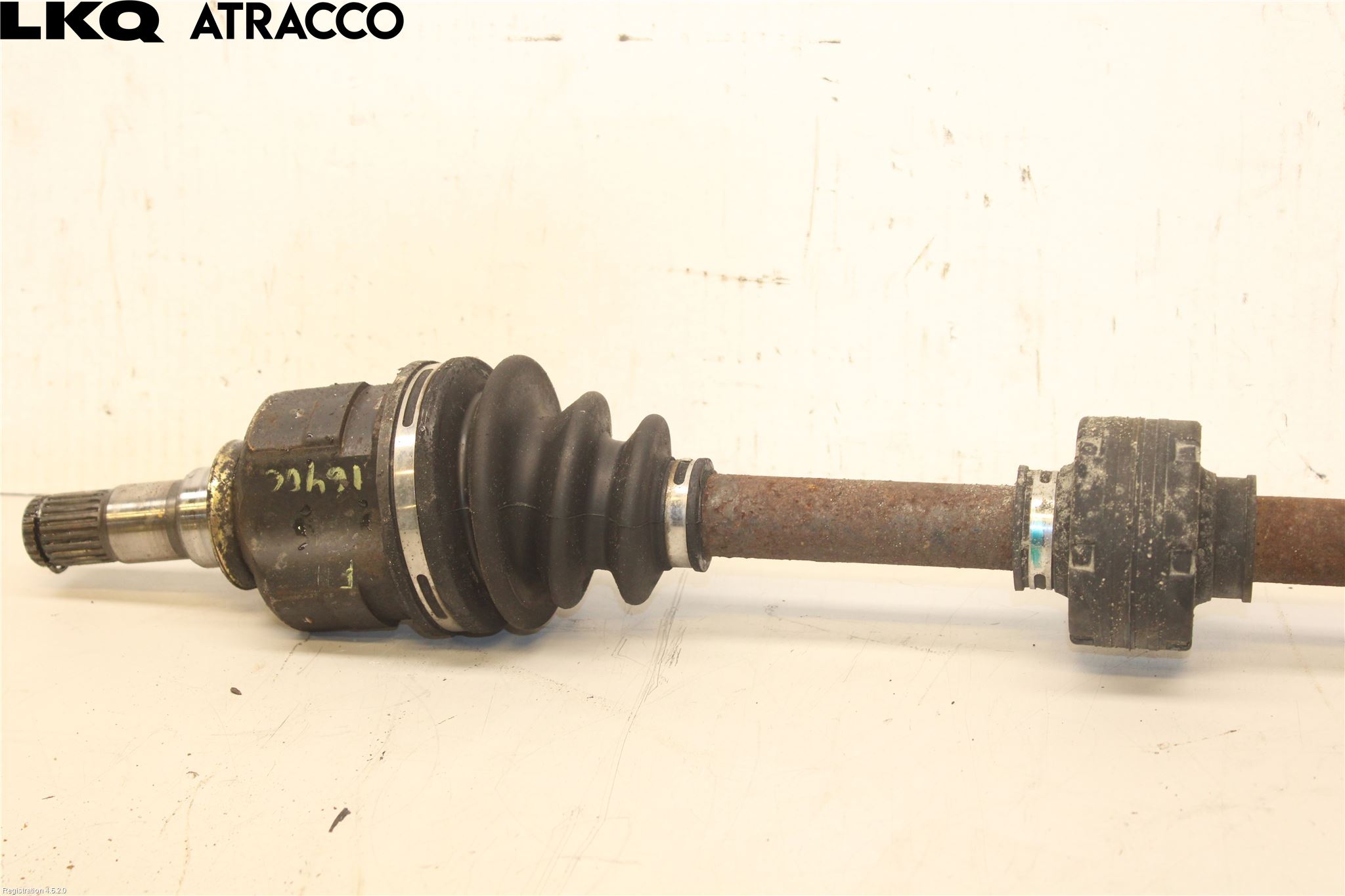 Toyota YARIS P1 03-05 Drivaksel Foran Kompl Høyre