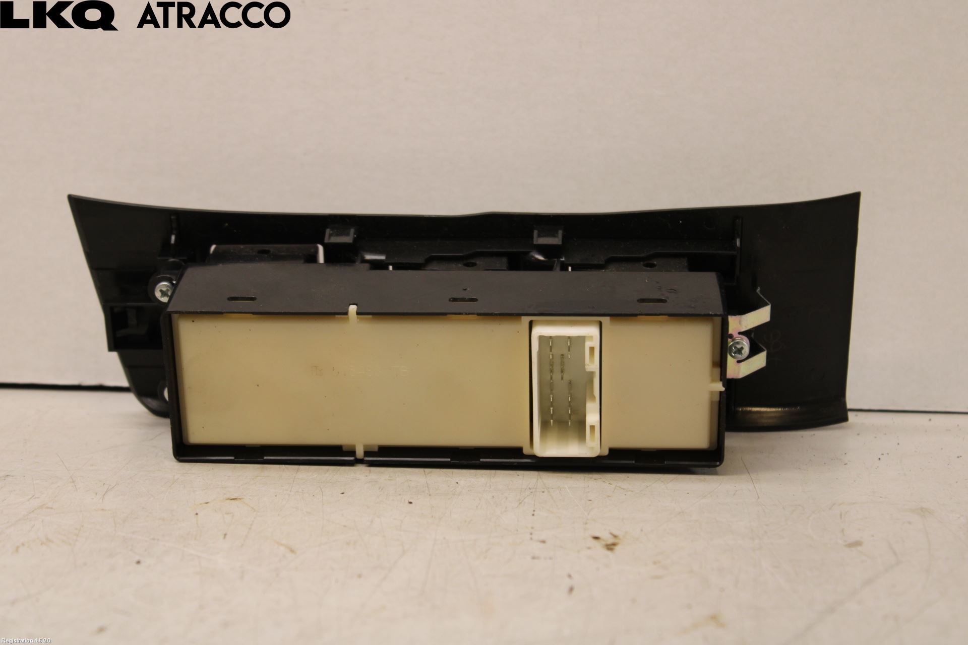 Isuzu D-MAX Bryter Vindusheis