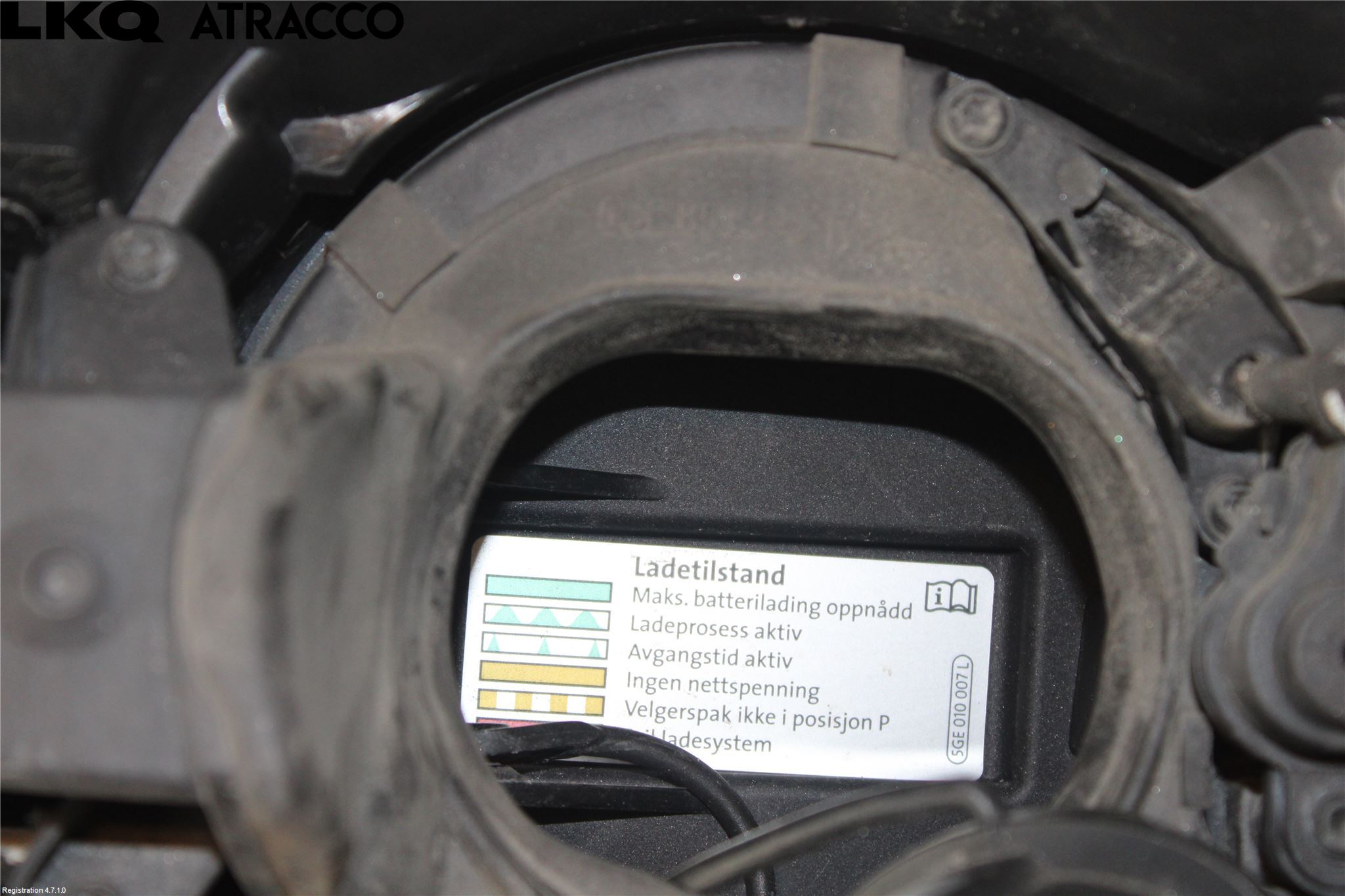 Volkswagen VW GOLF / E-GOLF VII 13-20 Grill Komplett