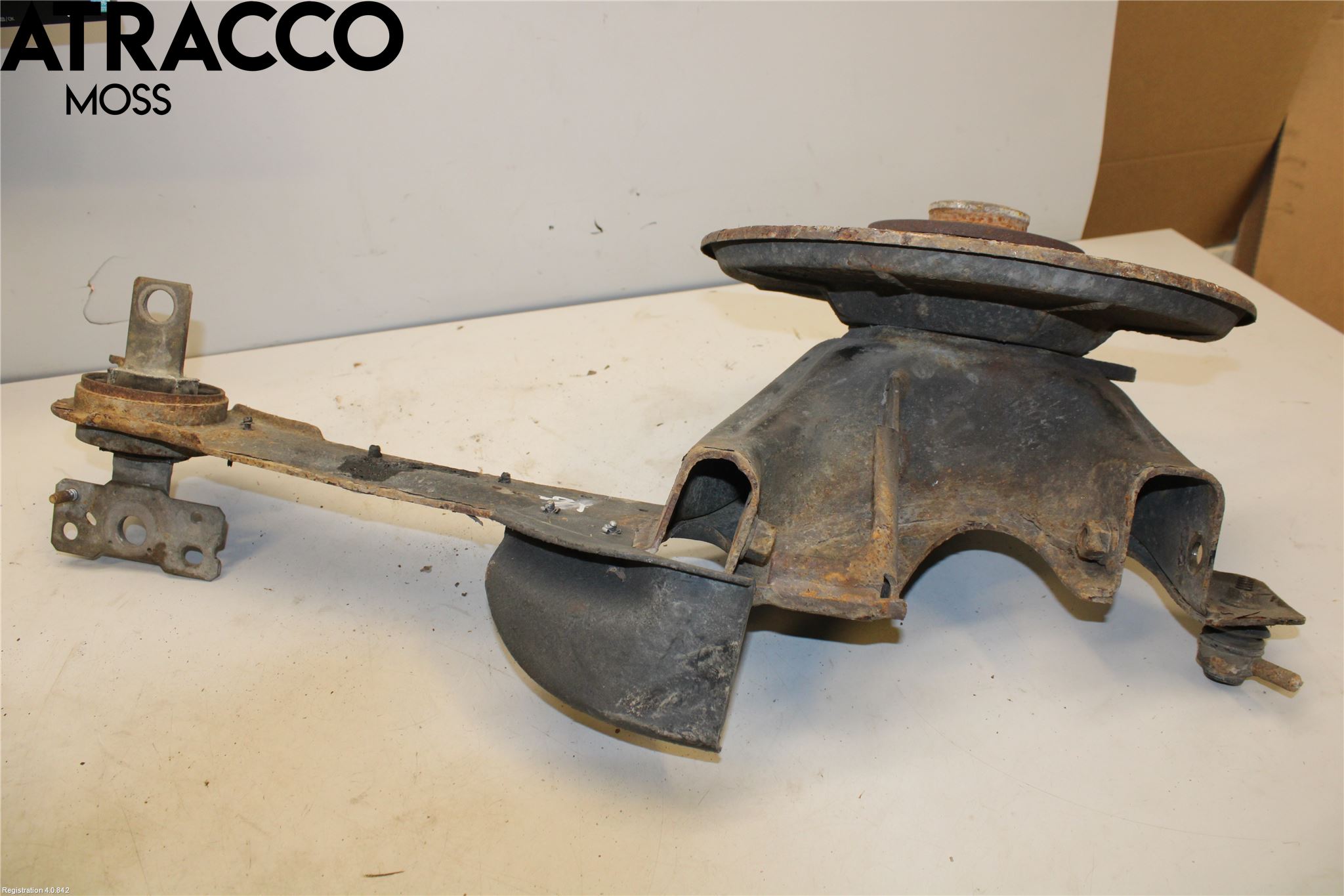 Volvo XC70 08-13 Spindel Vb