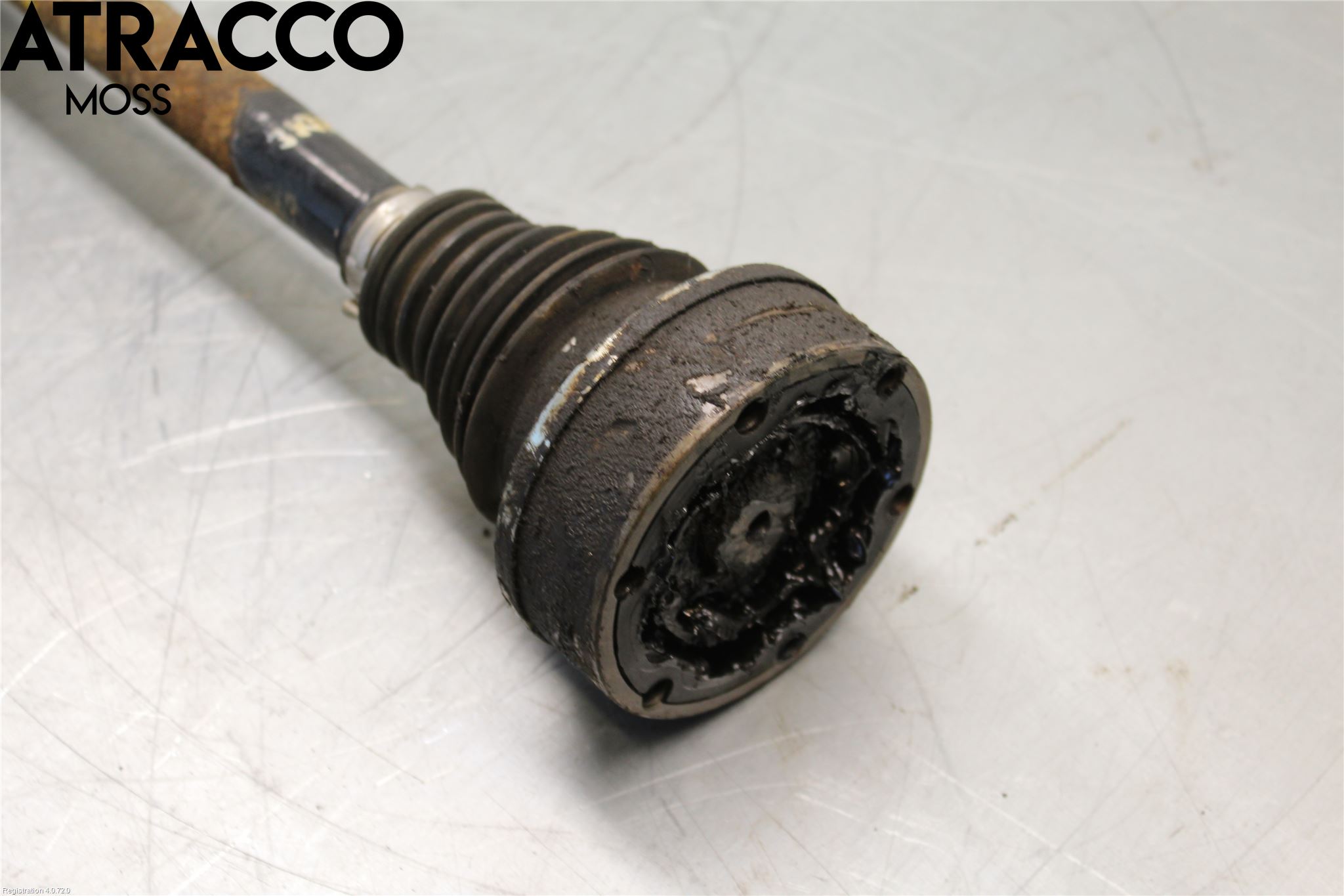 Volkswagen VW GOLF V 04-09 Drivaksel Foran Kompl Venstre