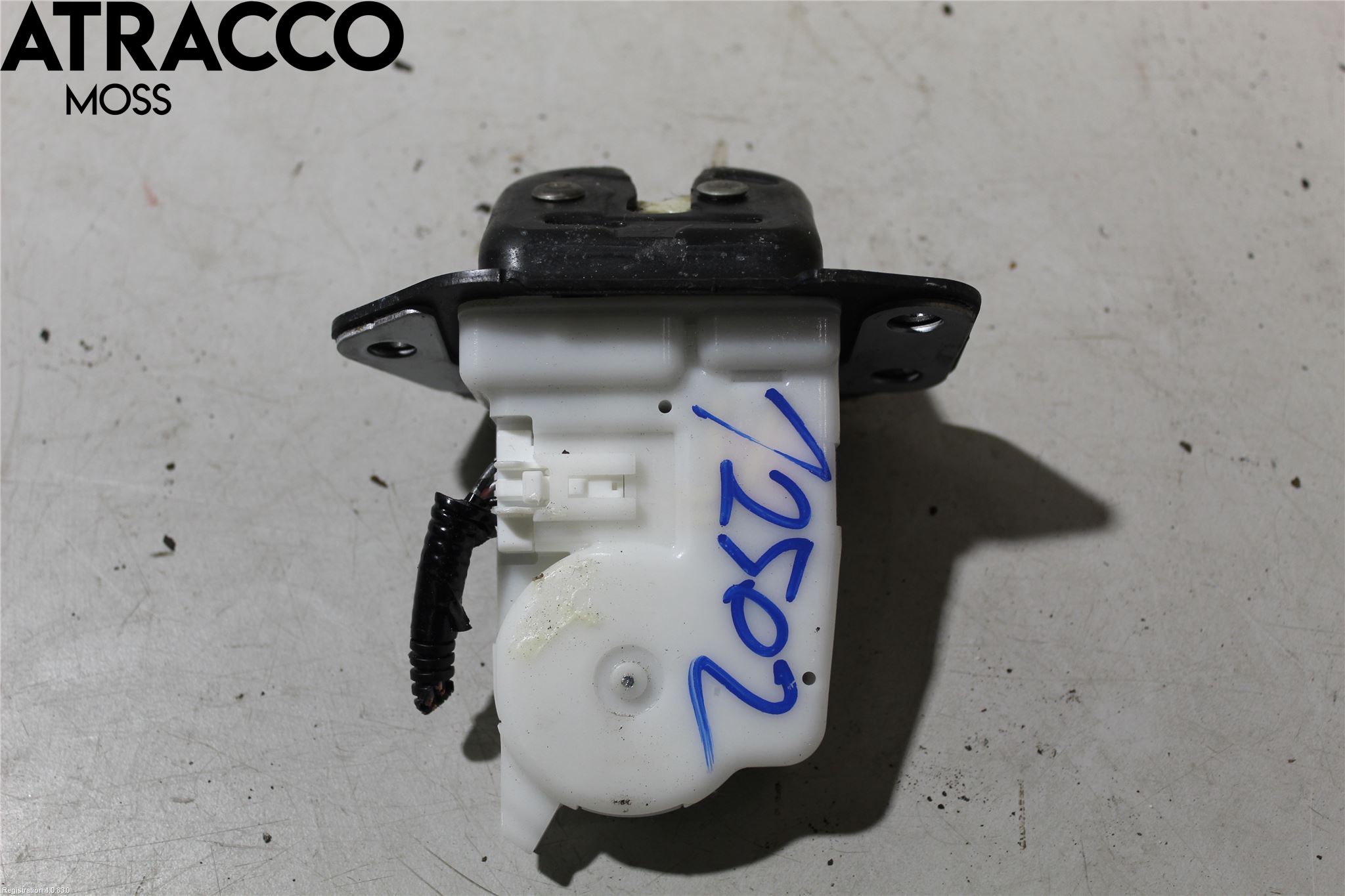 Nissan LEAF 11-17 Bakluke-Lokk Låsekasse