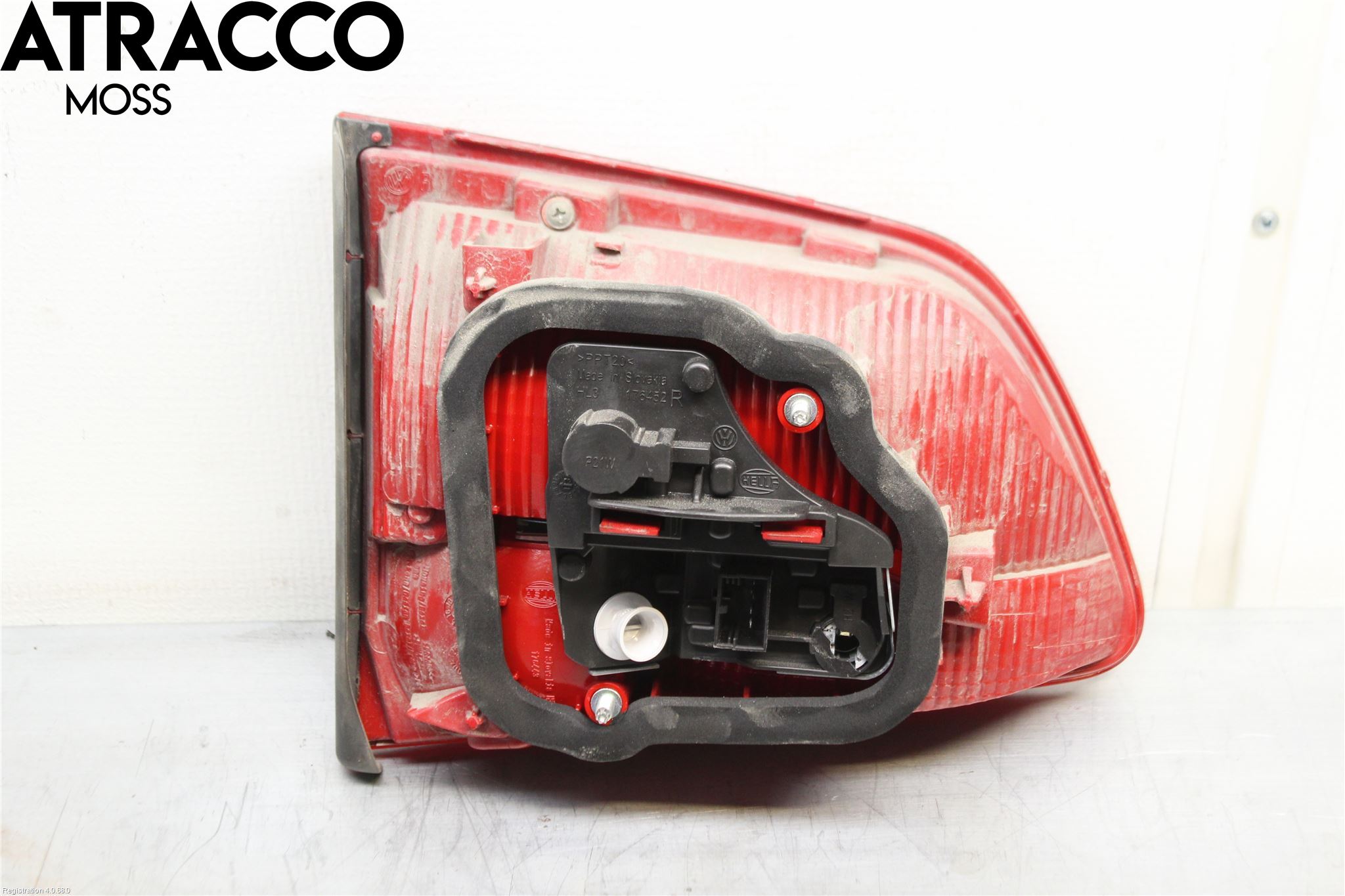 Volkswagen VW TOURAN 10-15 Baklykt Høyre  På Luke(Indre)