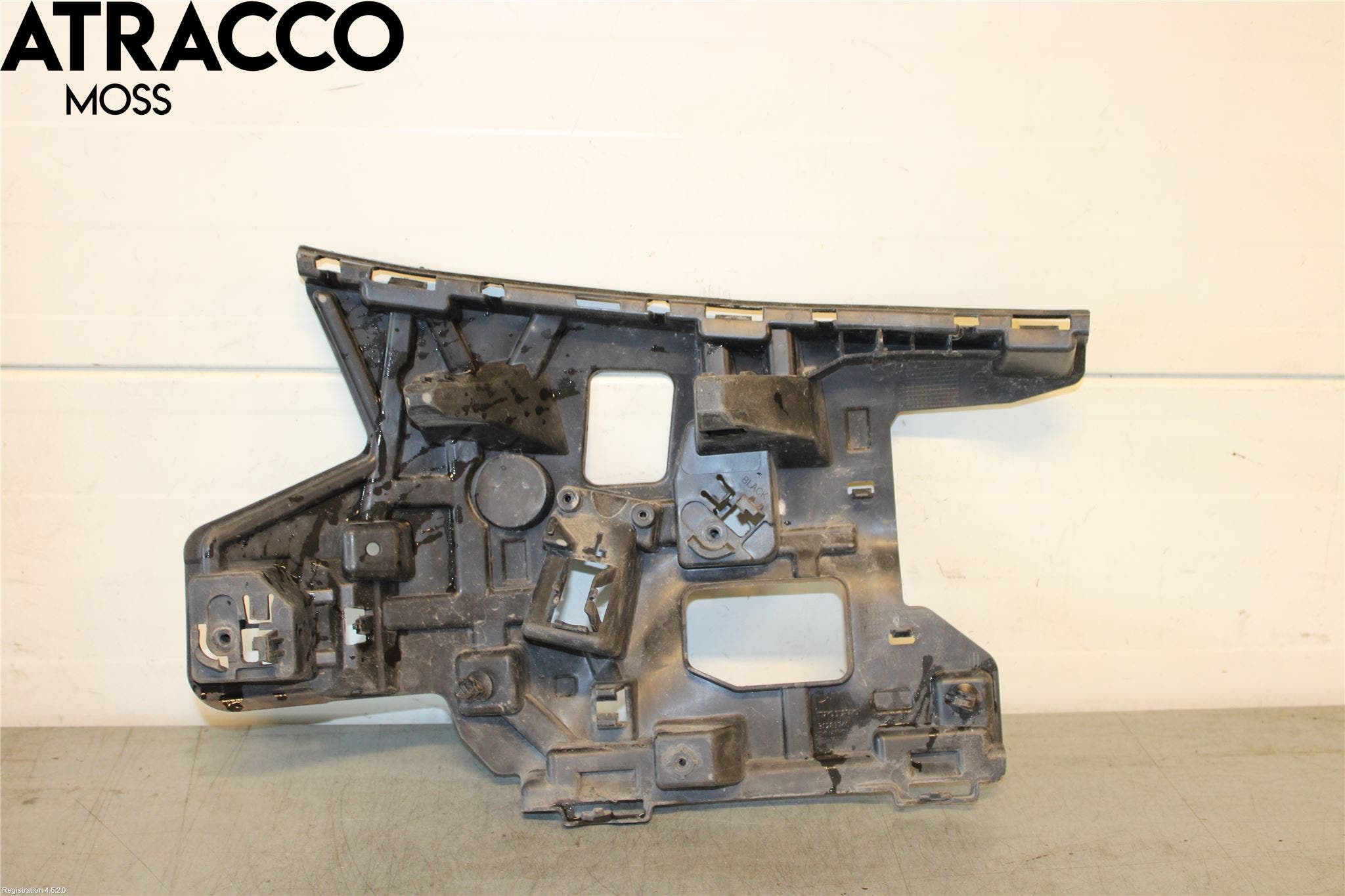 Volvo V40 12-19 Støtfanger Foran Feste