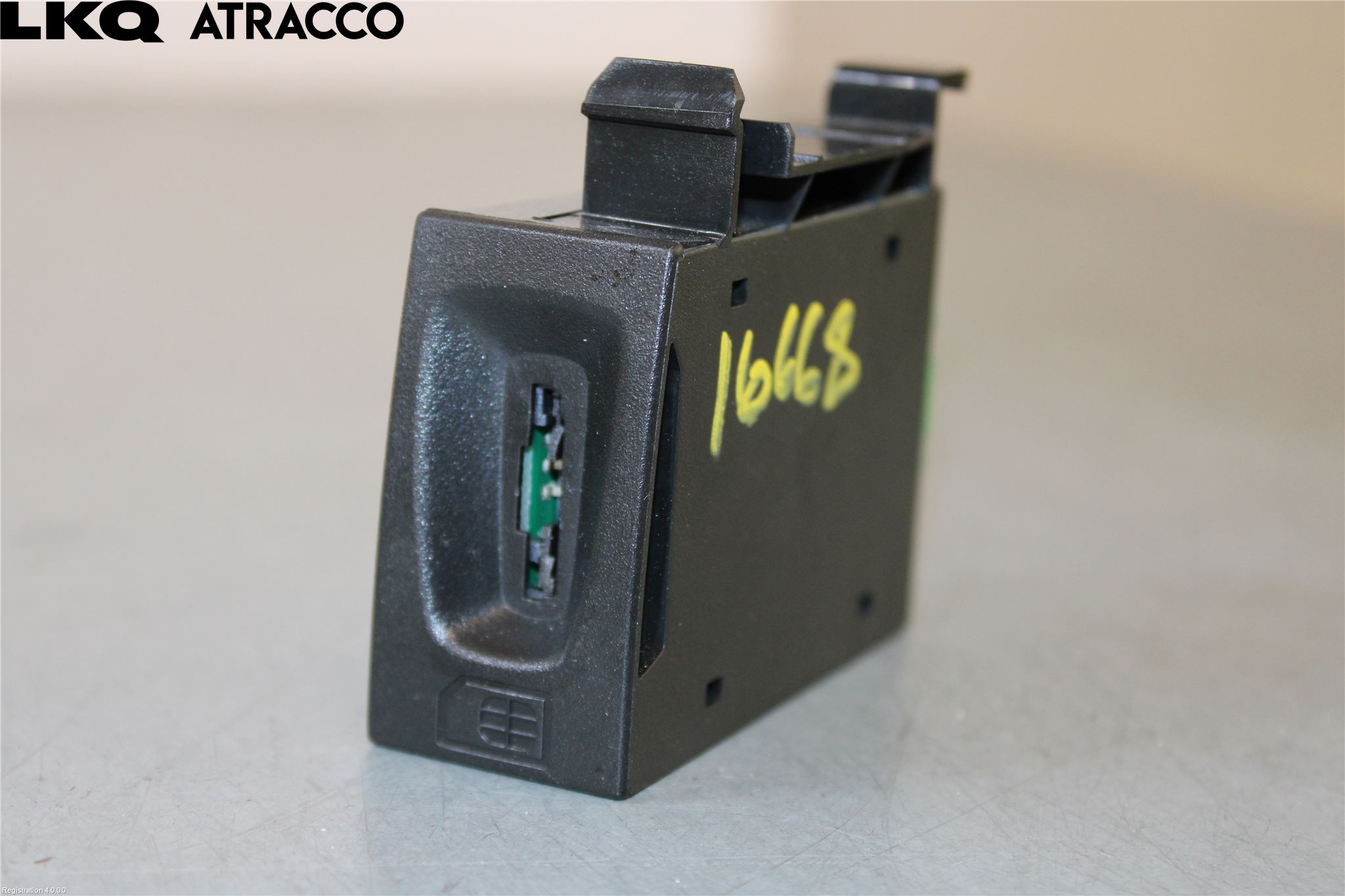 Volvo V40 12-19 Telefon