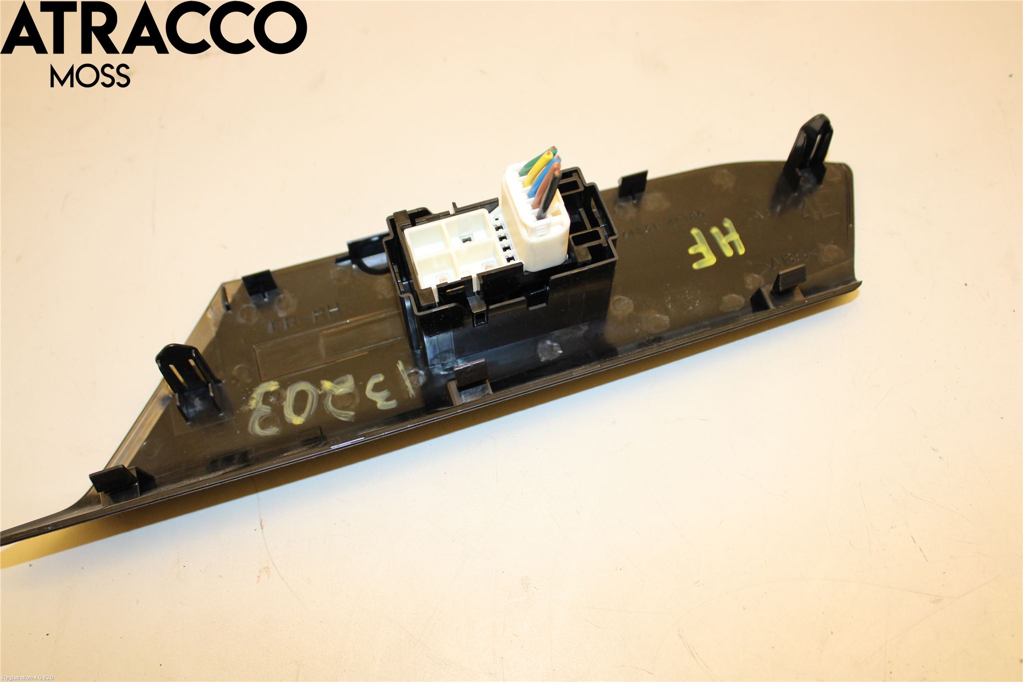 Toyota RAV4 13-18 Bryter Vindusheis