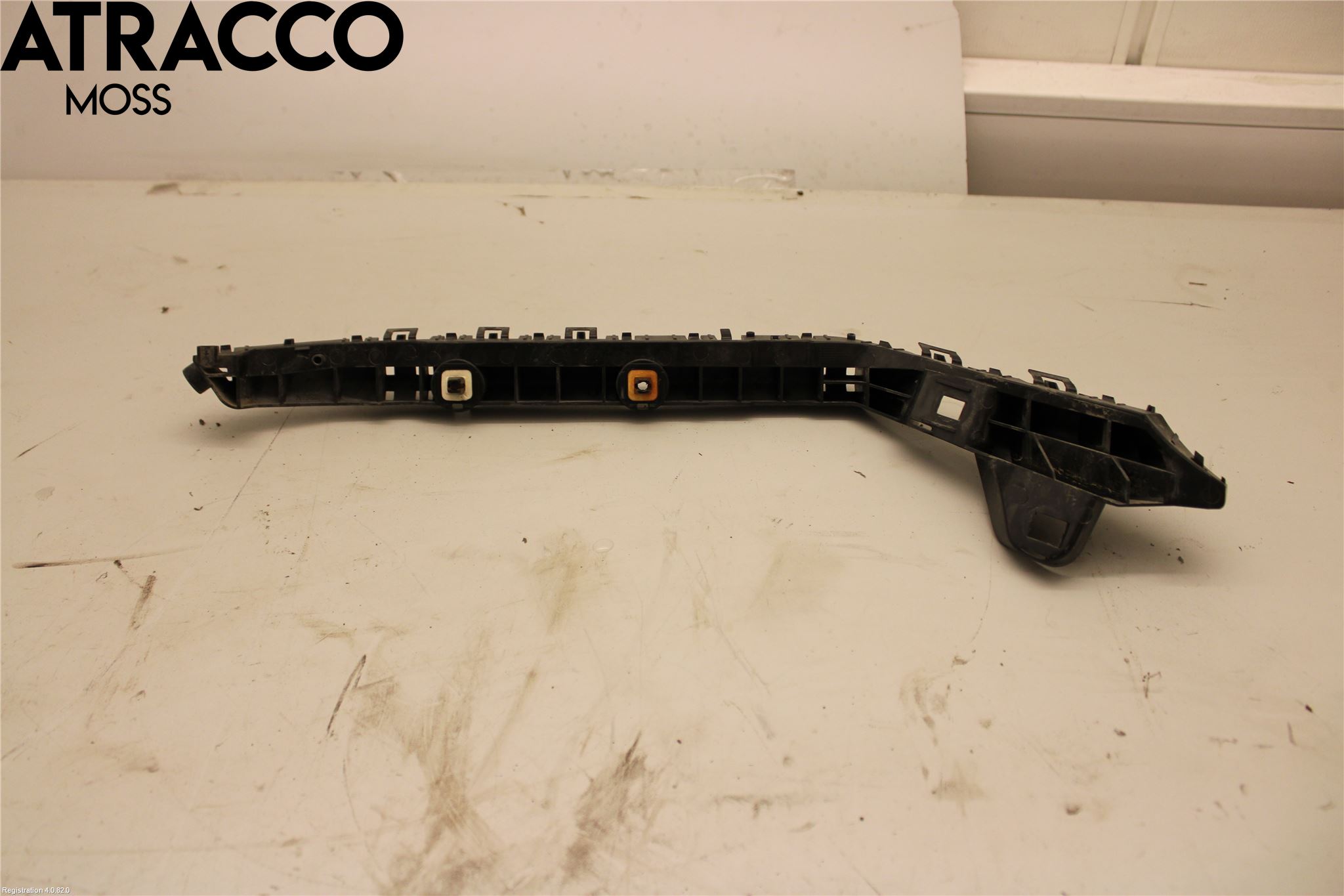 Nissan LEAF 11-17 Støtfangerfeste Bak Høyre