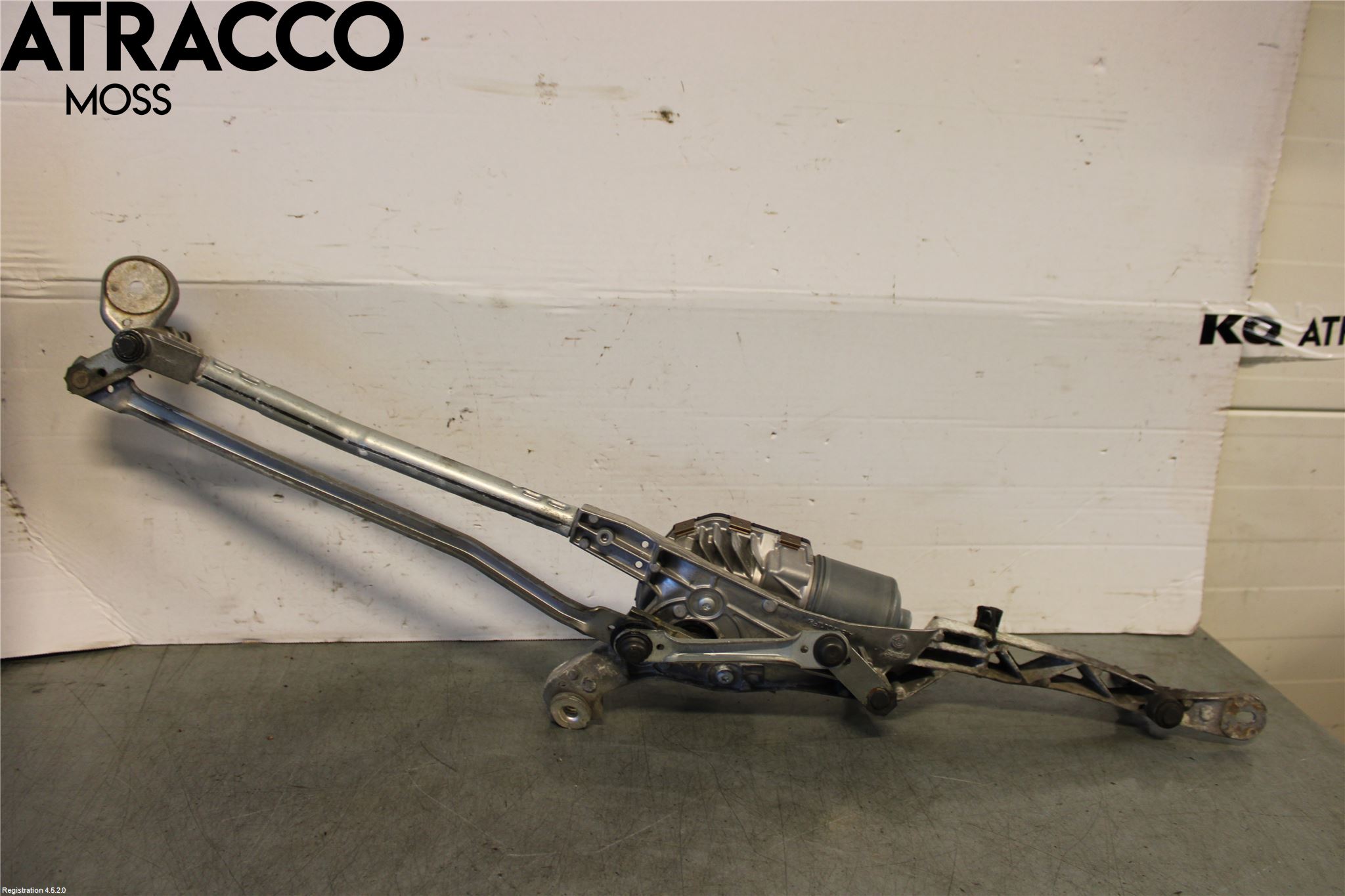 Mercedes-Benz MB C-KLASS (W204) 07-15 Viskermotor Frontrute