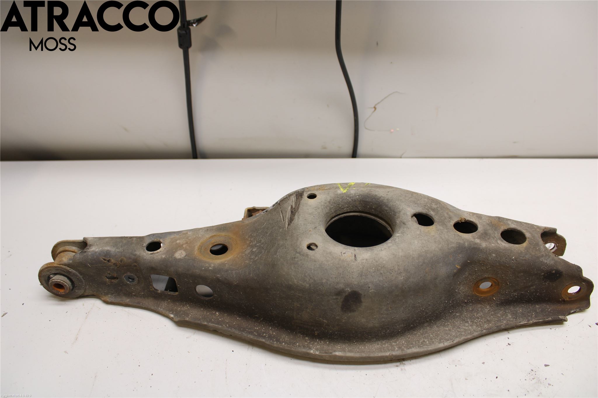 Toyota AURIS 13-19 Bærearm Bak Venstre