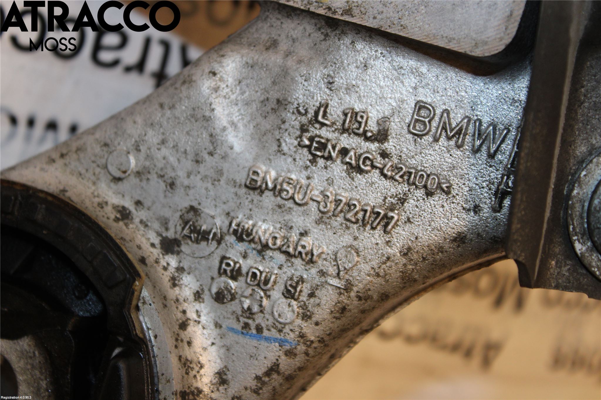 BMW 5 G30/G31/F90 17-23 Bakaksel Feste Travers-Ramme