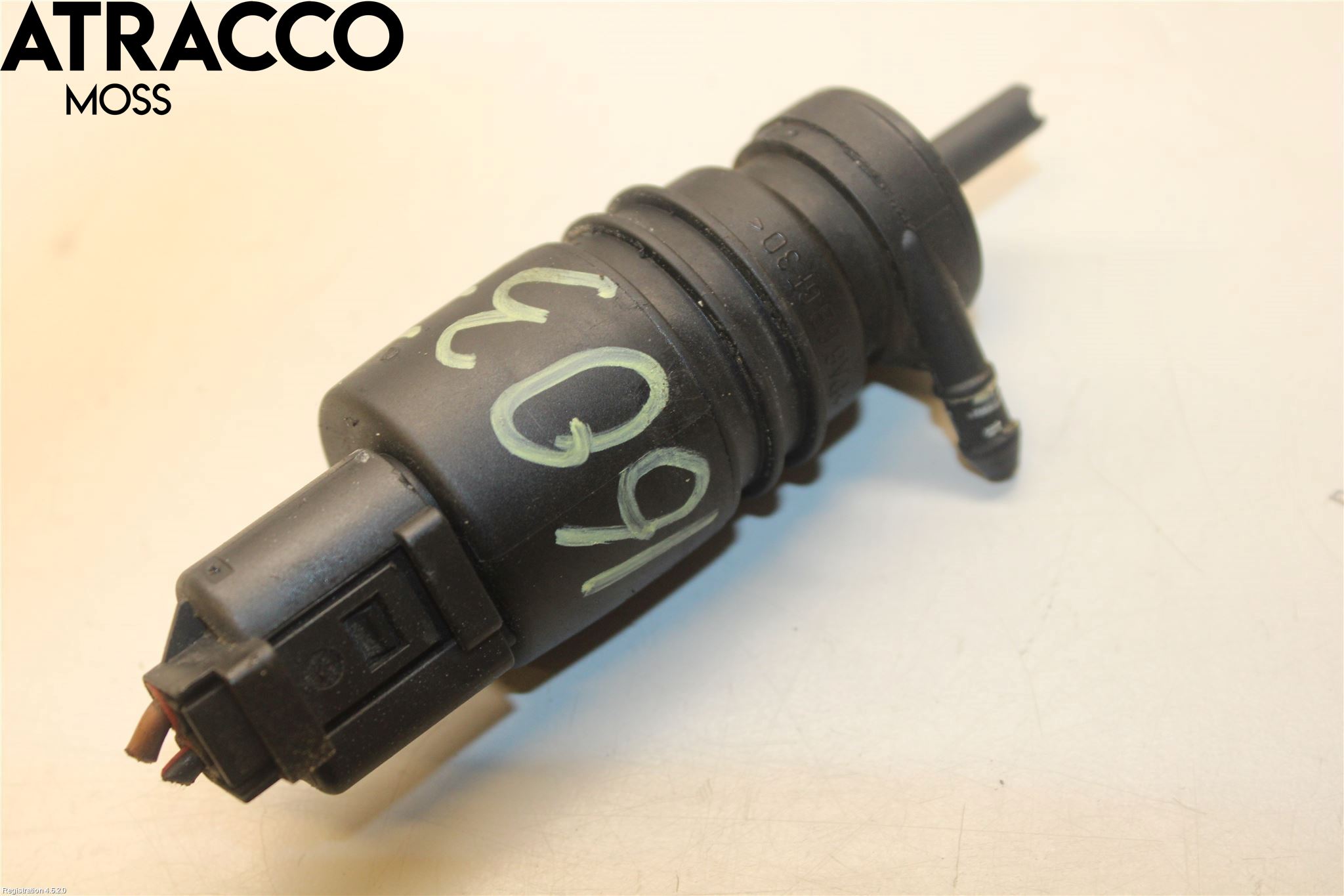 BMW X3 E83     03-10 Spylerpumpe Frontrute